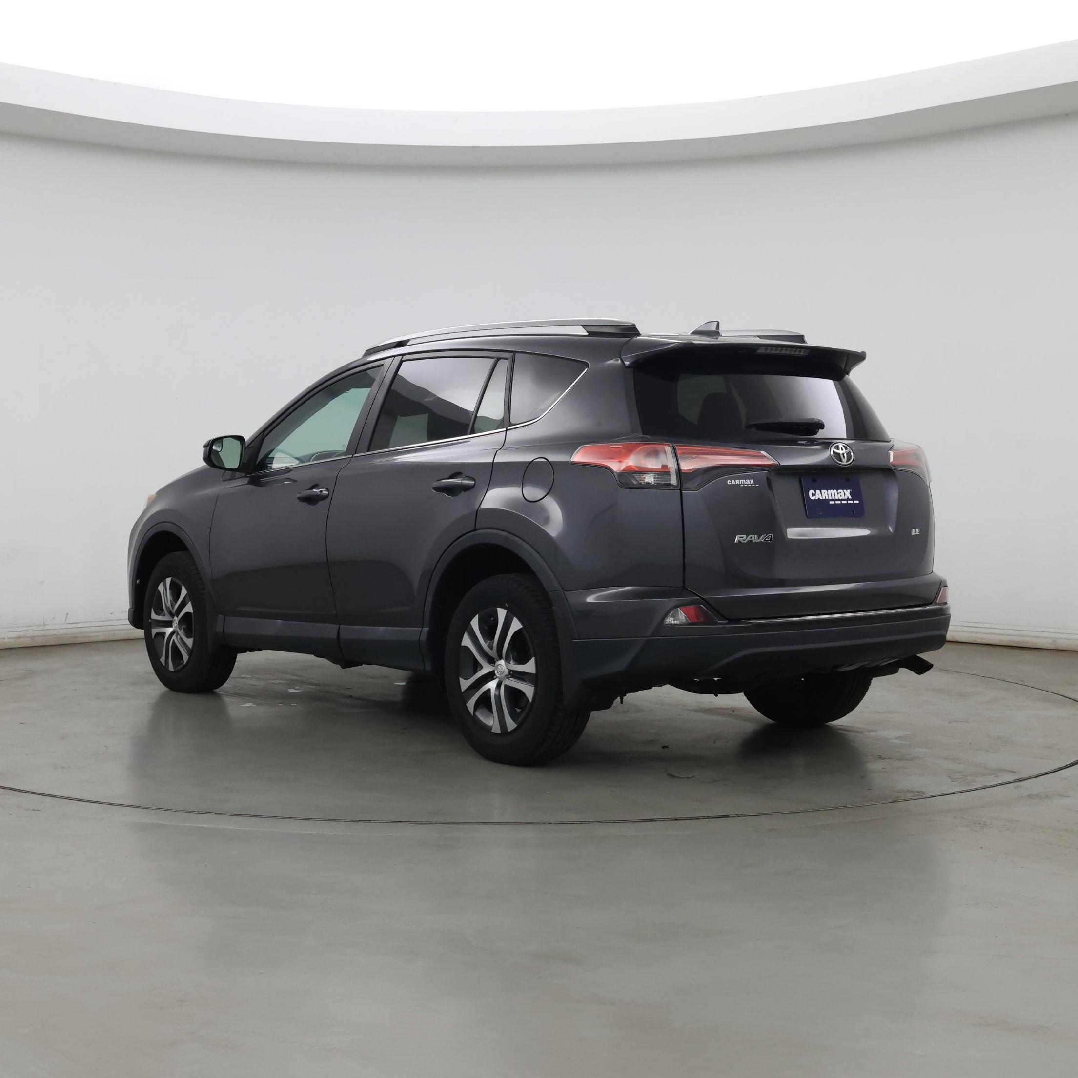 Thumbnail: 2018 Toyota RAV4 - 2