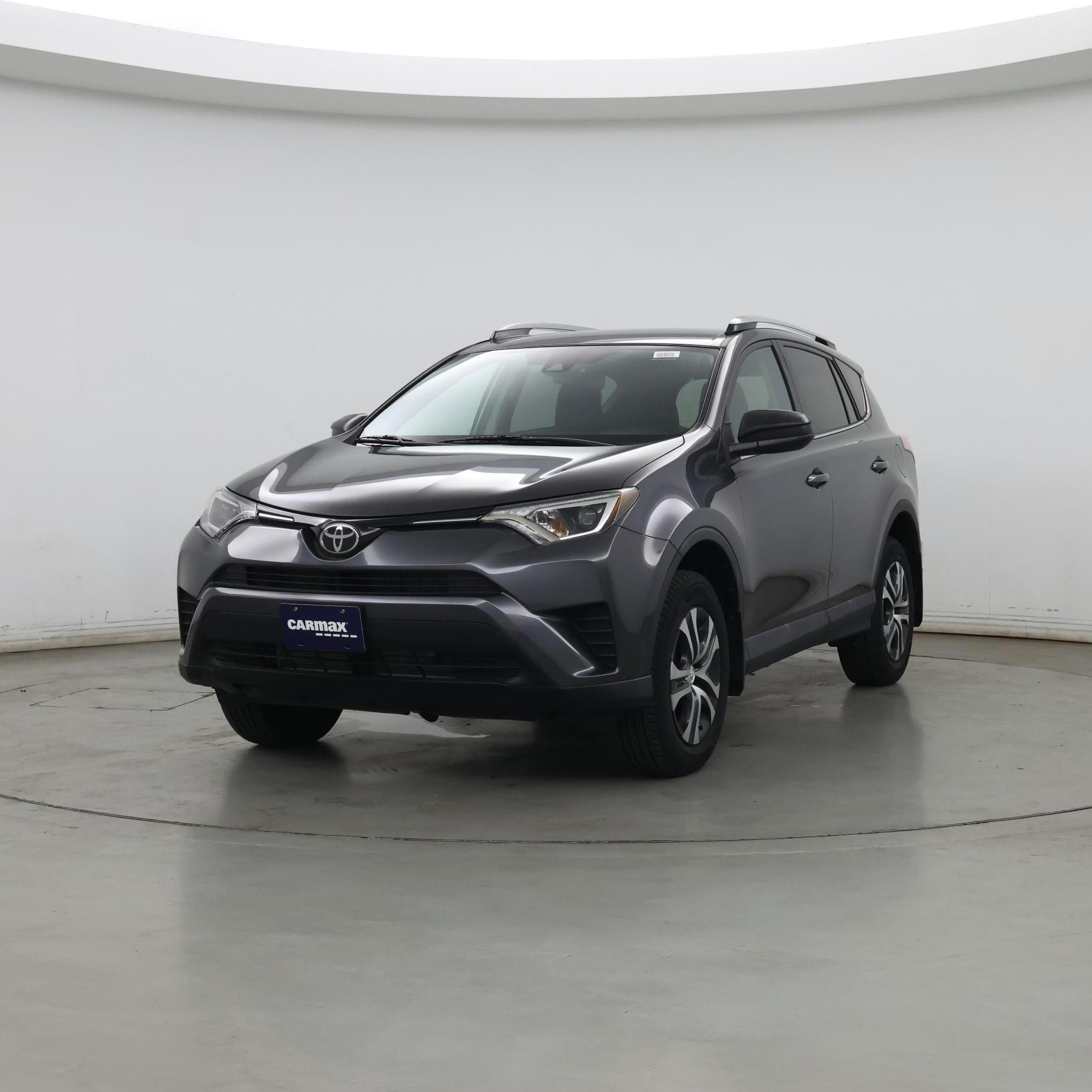 Thumbnail: 2018 Toyota RAV4 - 4