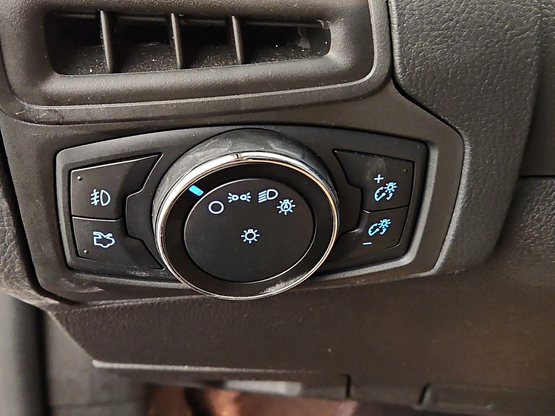Thumbnail: 2014 Ford Focus - 13