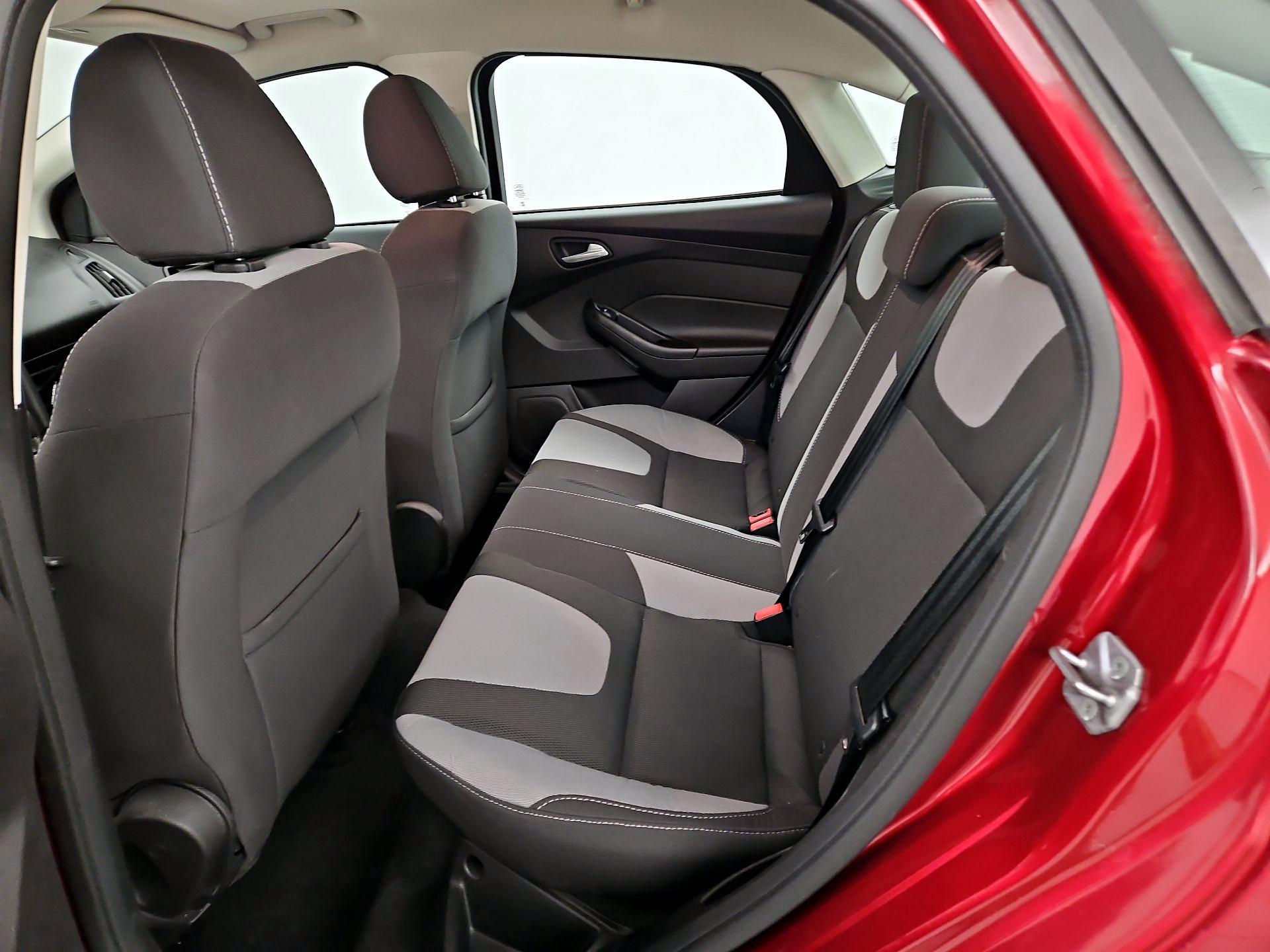 Thumbnail: 2014 Ford Focus - 18