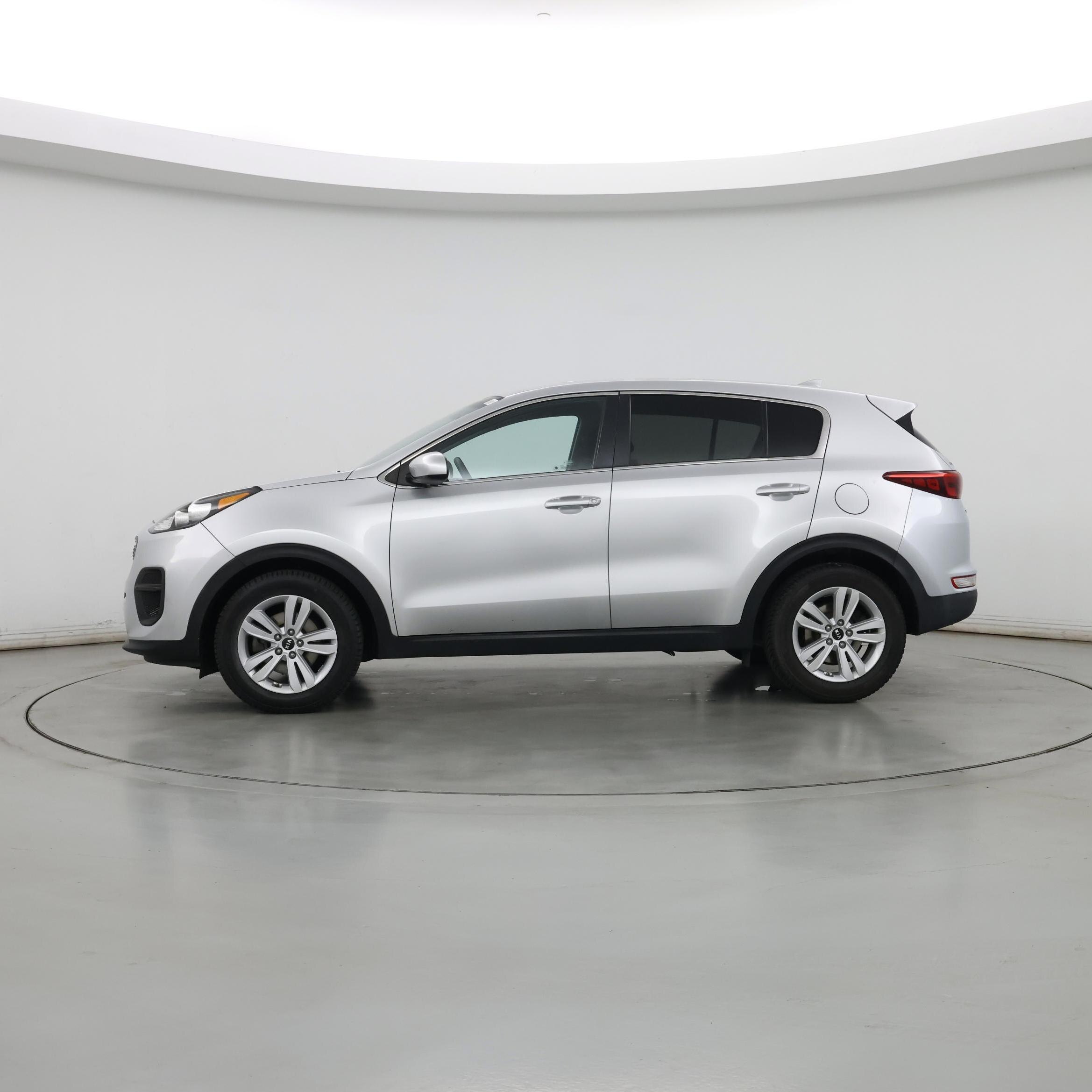 Thumbnail: 2017 Kia Sportage - 3