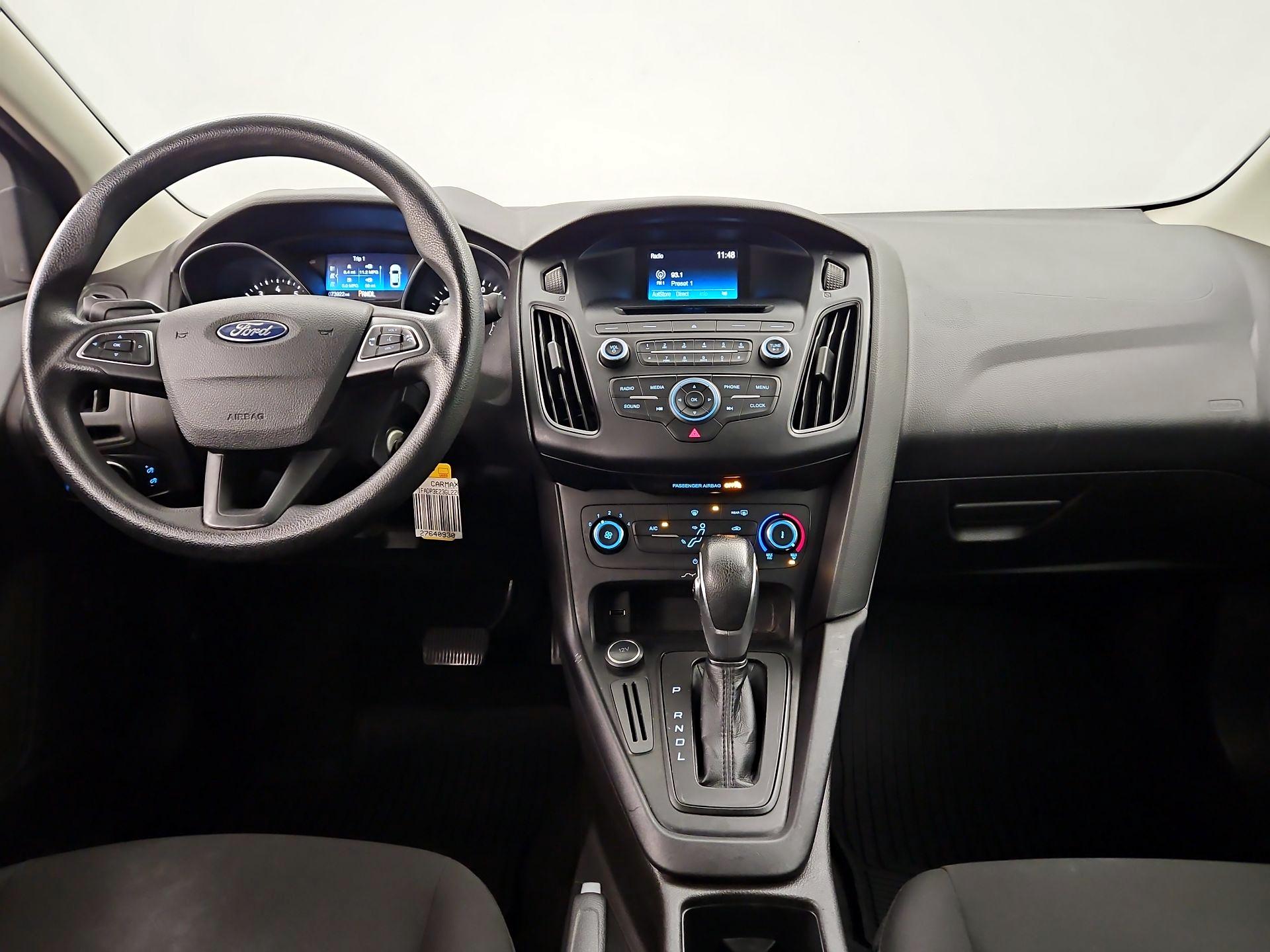 Thumbnail: 2016 Ford Focus - 9