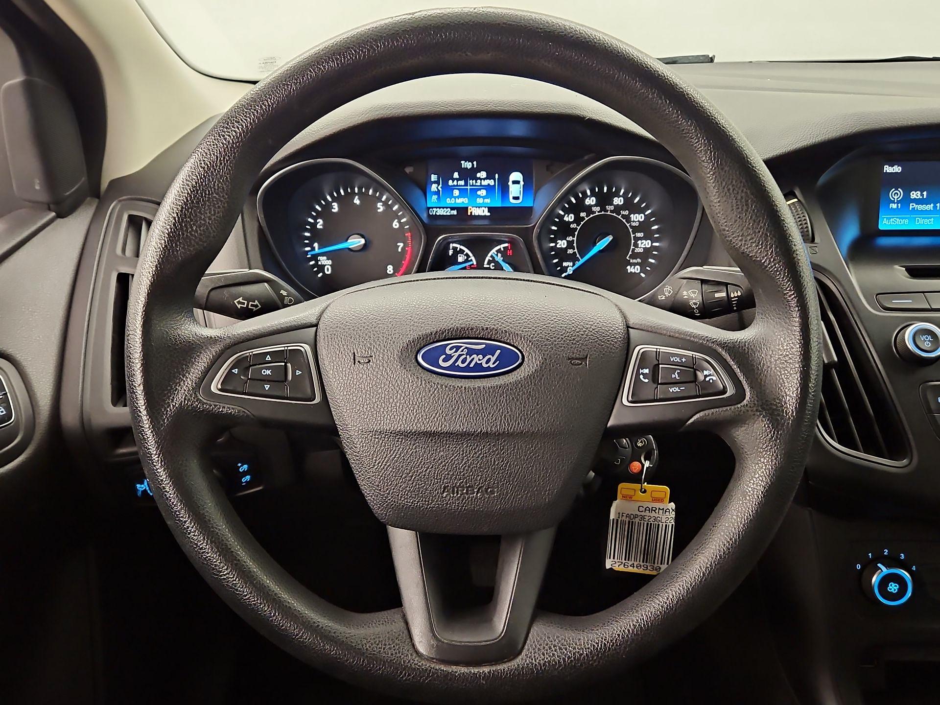 Thumbnail: 2016 Ford Focus - 10