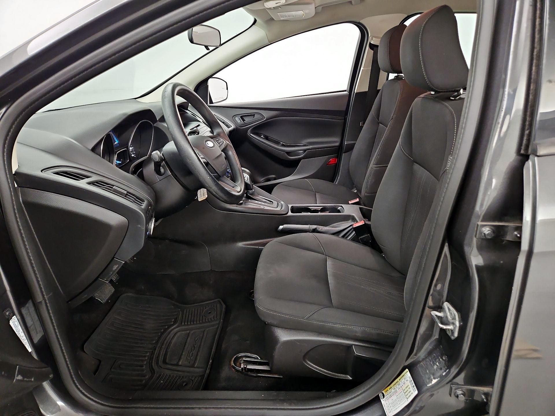 Thumbnail: 2016 Ford Focus - 11