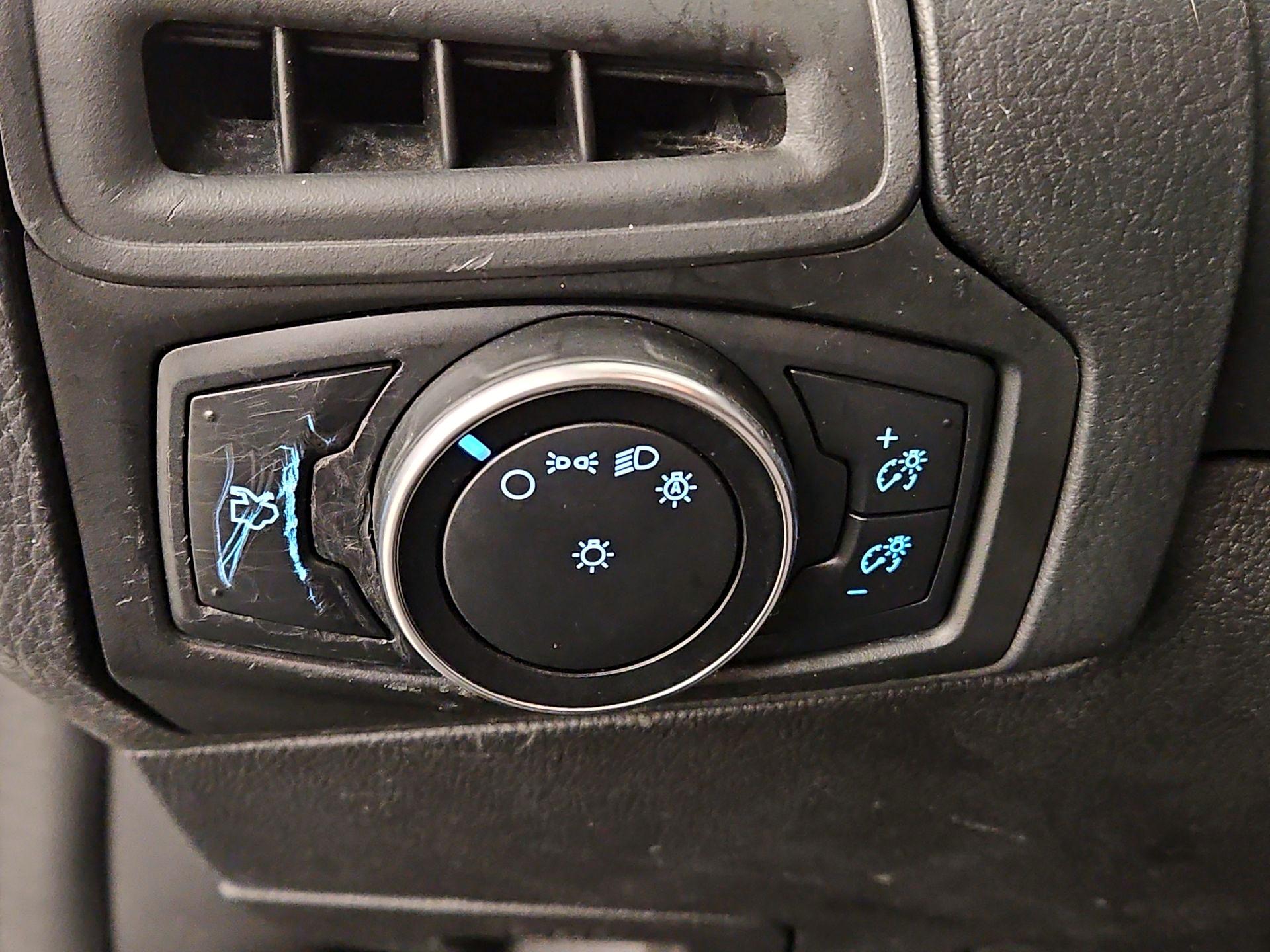 Thumbnail: 2016 Ford Focus - 13