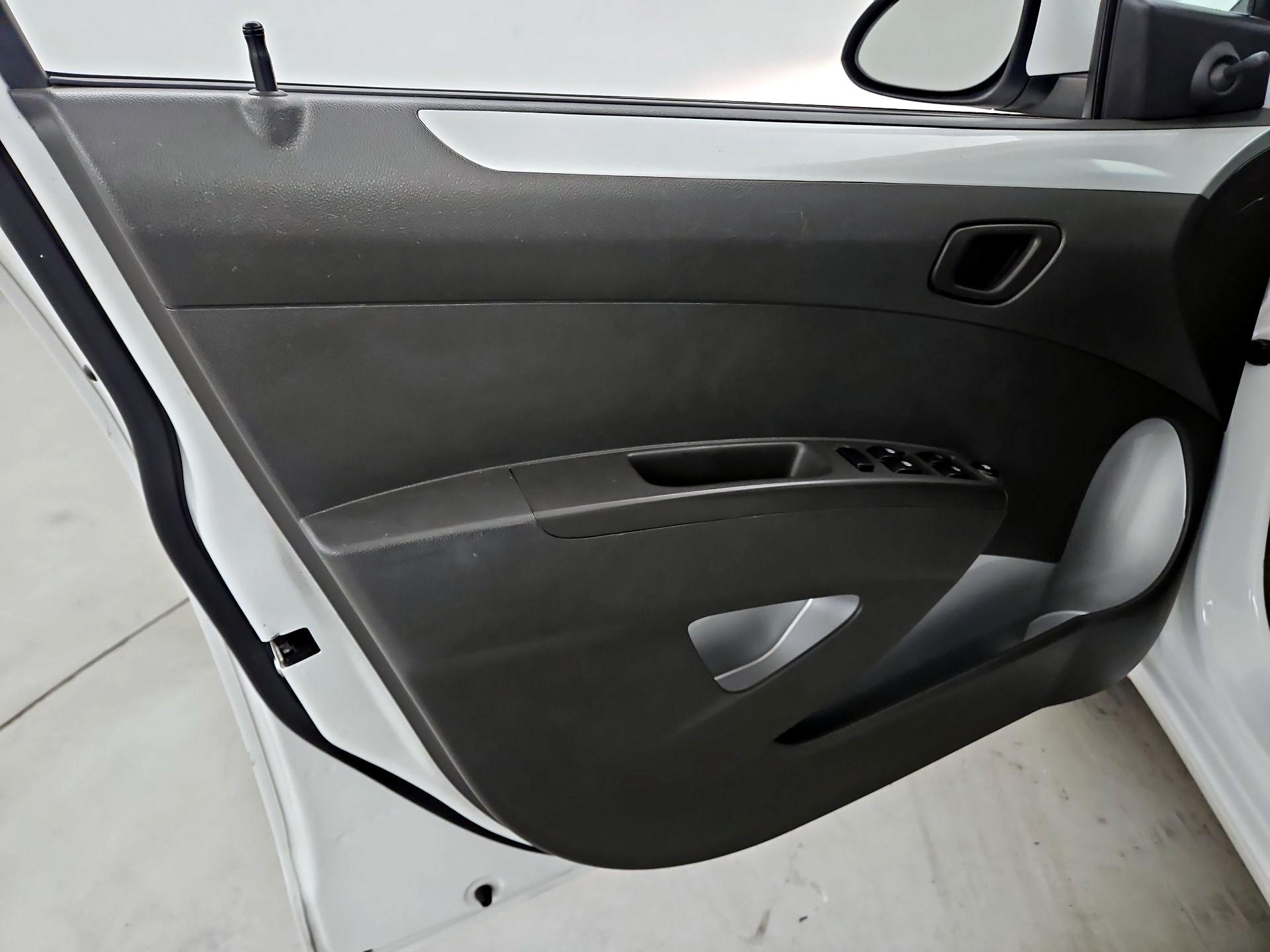 Thumbnail: 2014 Chevrolet Spark - 12