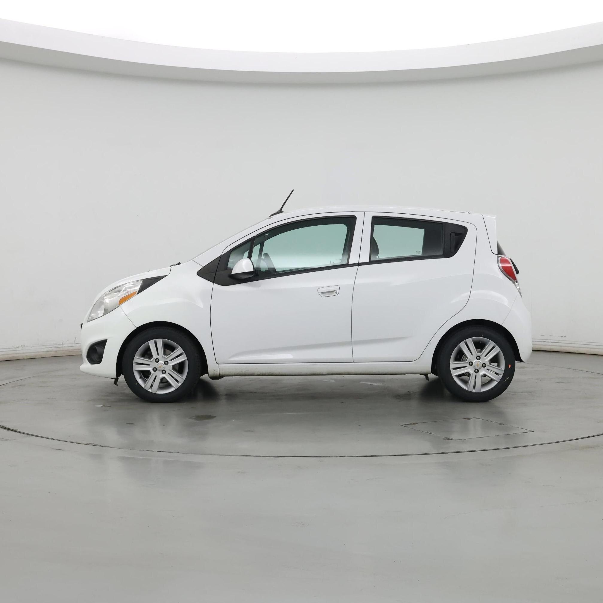 Thumbnail: 2014 Chevrolet Spark - 3
