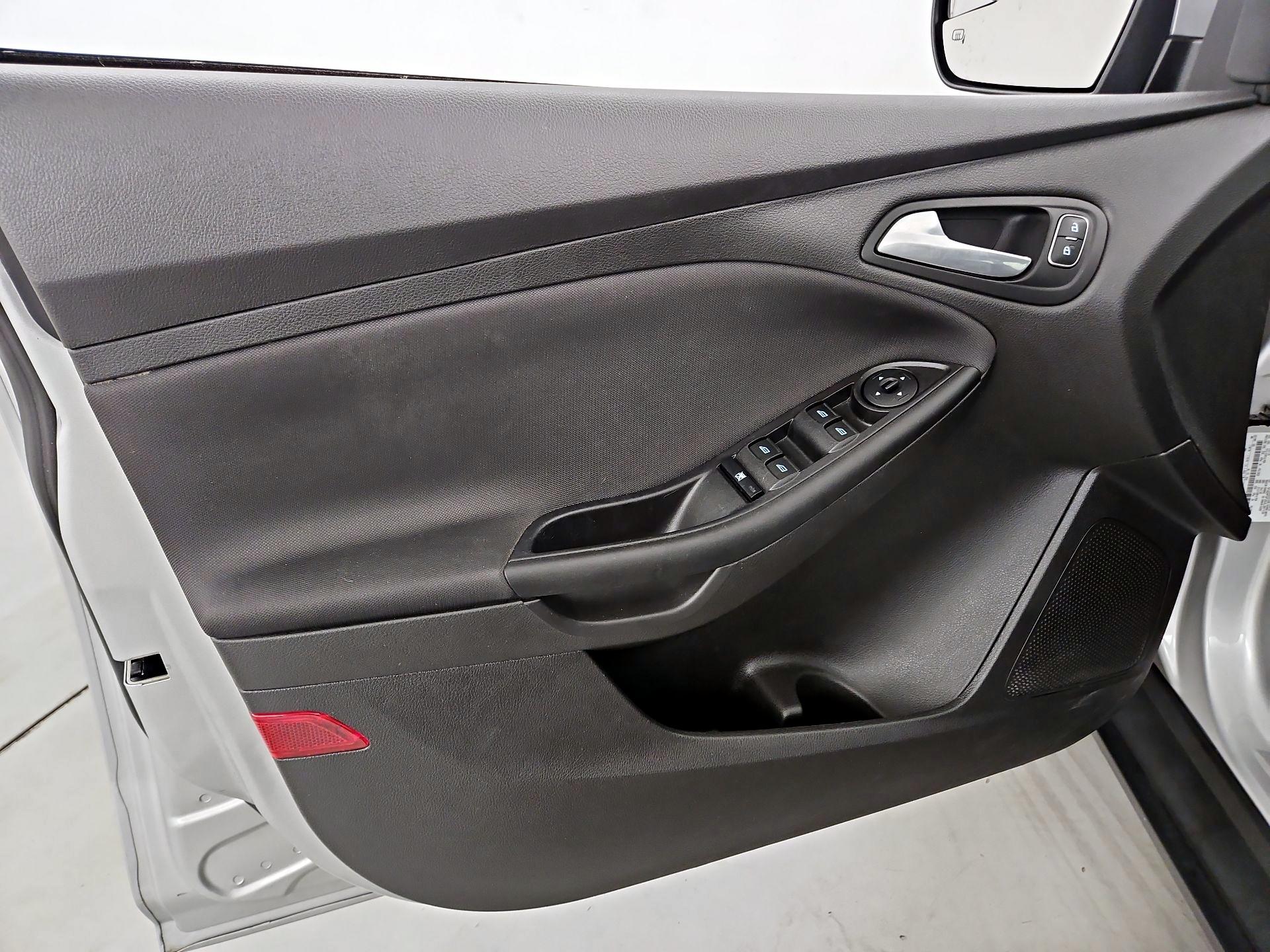 Thumbnail: 2018 Ford Focus - 12