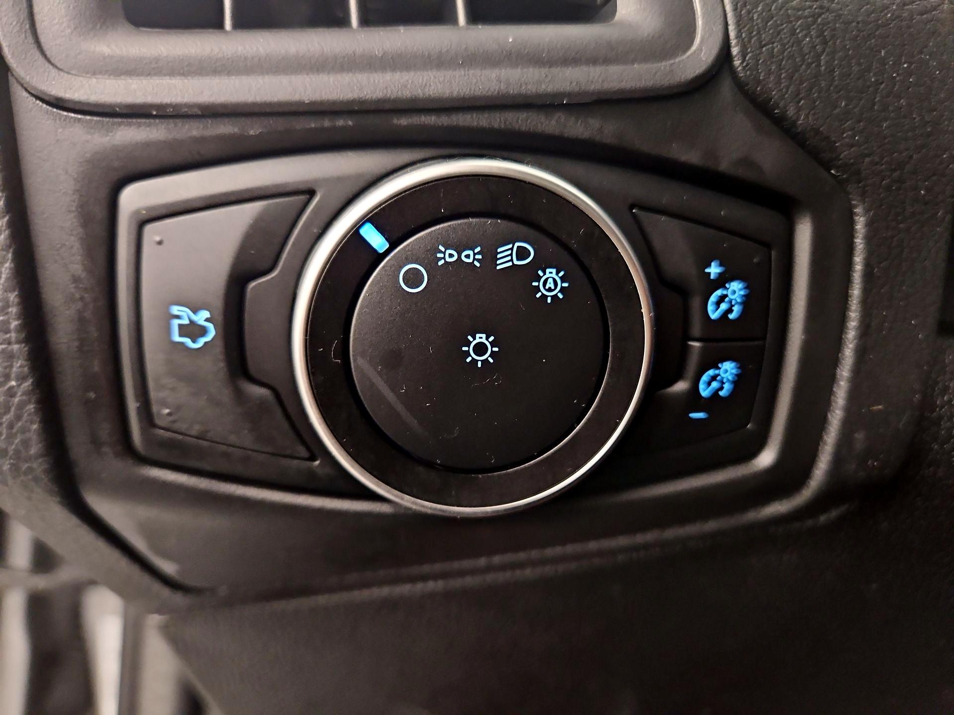 Thumbnail: 2018 Ford Focus - 13