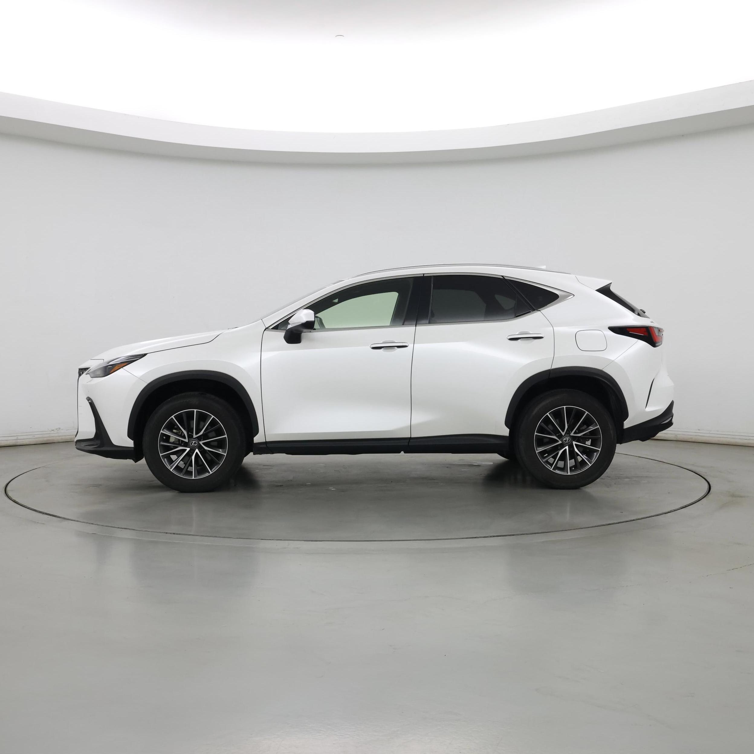 Thumbnail: 2022 Lexus NX - 3
