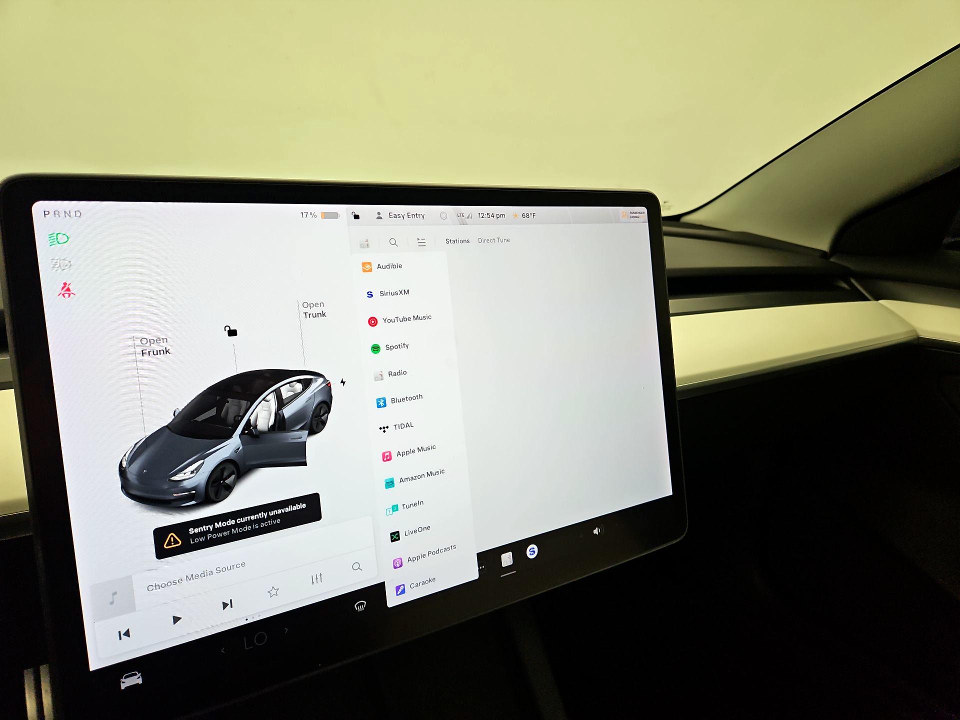 Thumbnail: 2022 Tesla Model 3 - 15