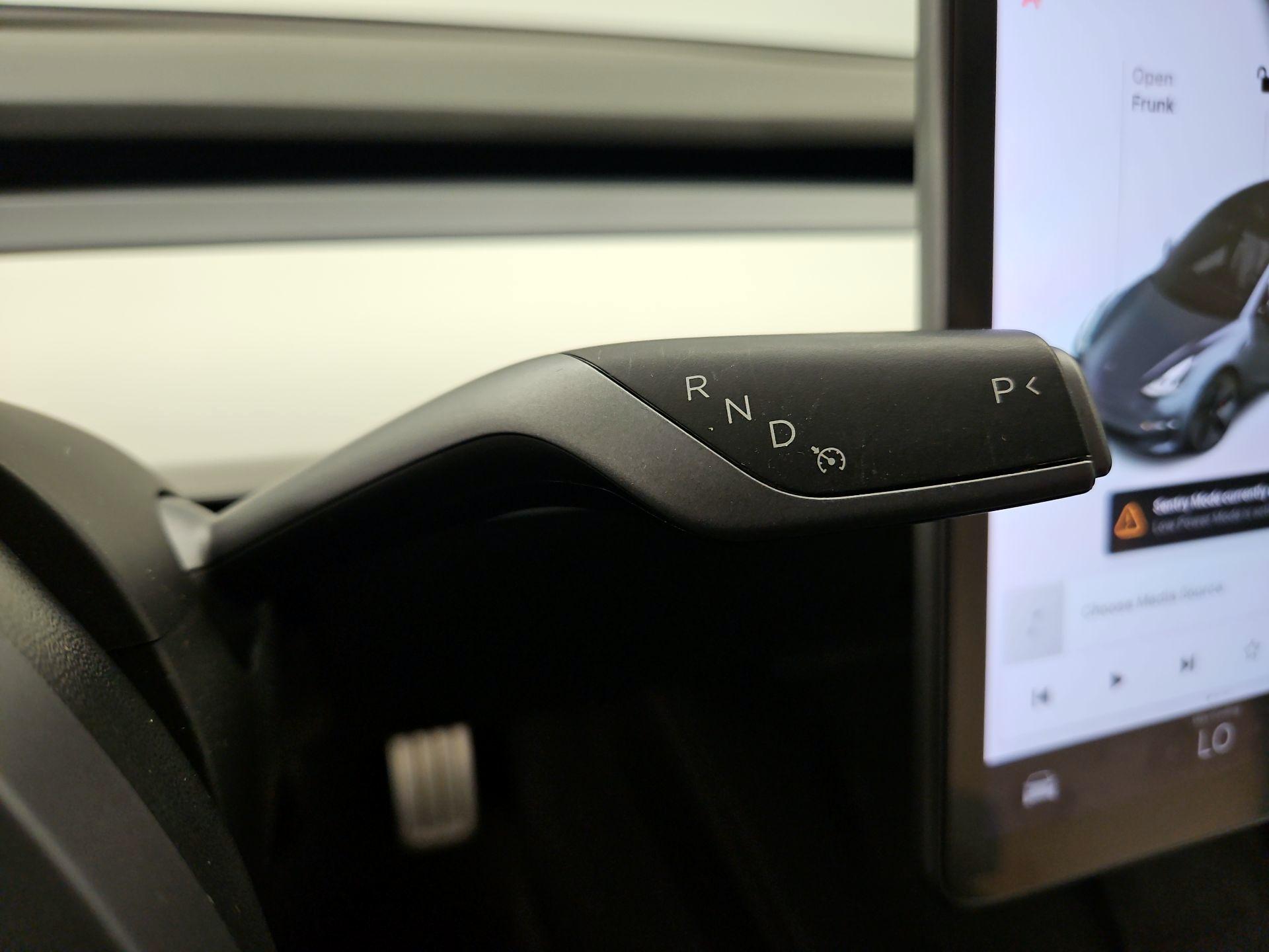 Thumbnail: 2022 Tesla Model 3 - 17