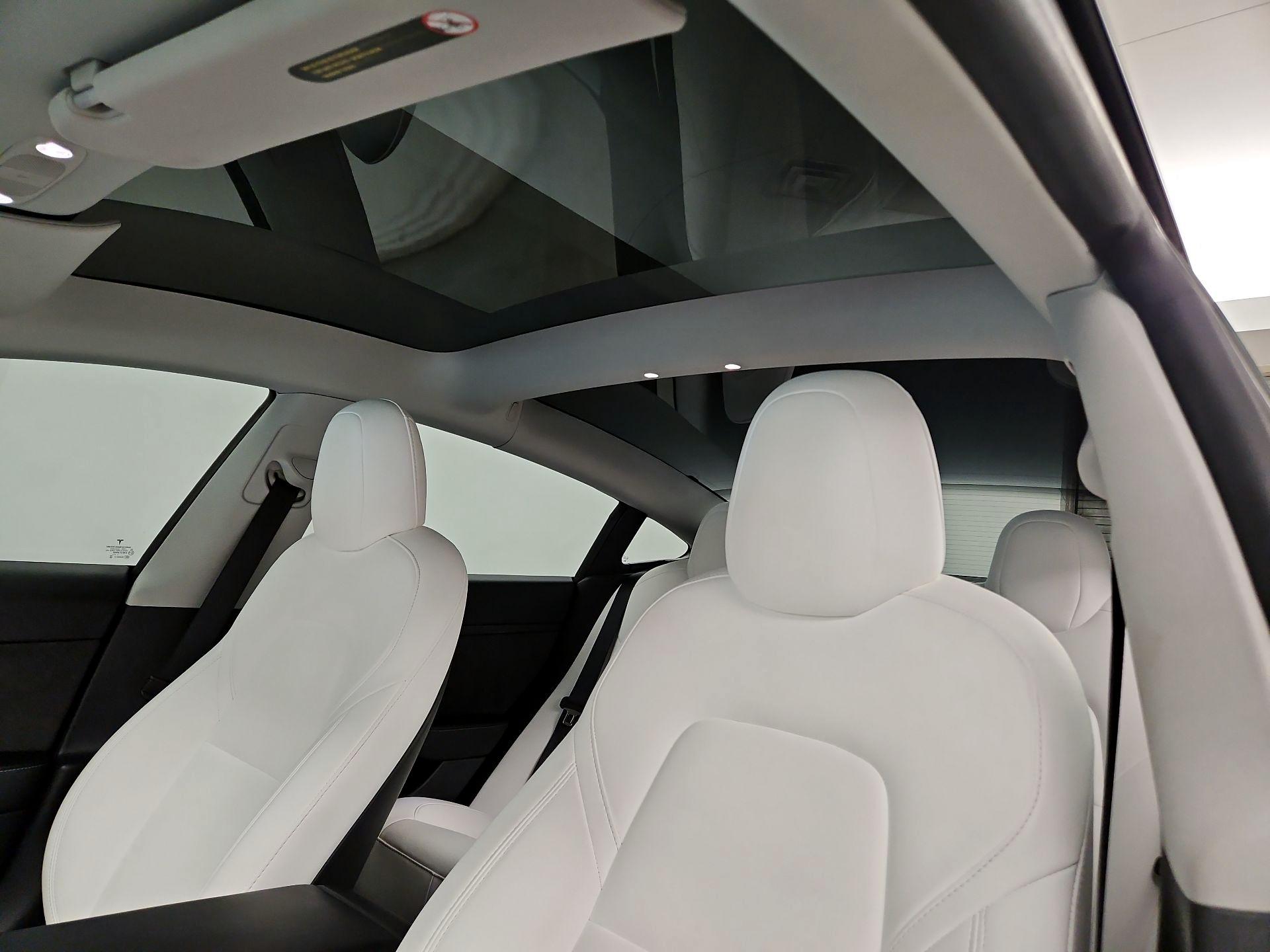 Thumbnail: 2022 Tesla Model 3 - 18