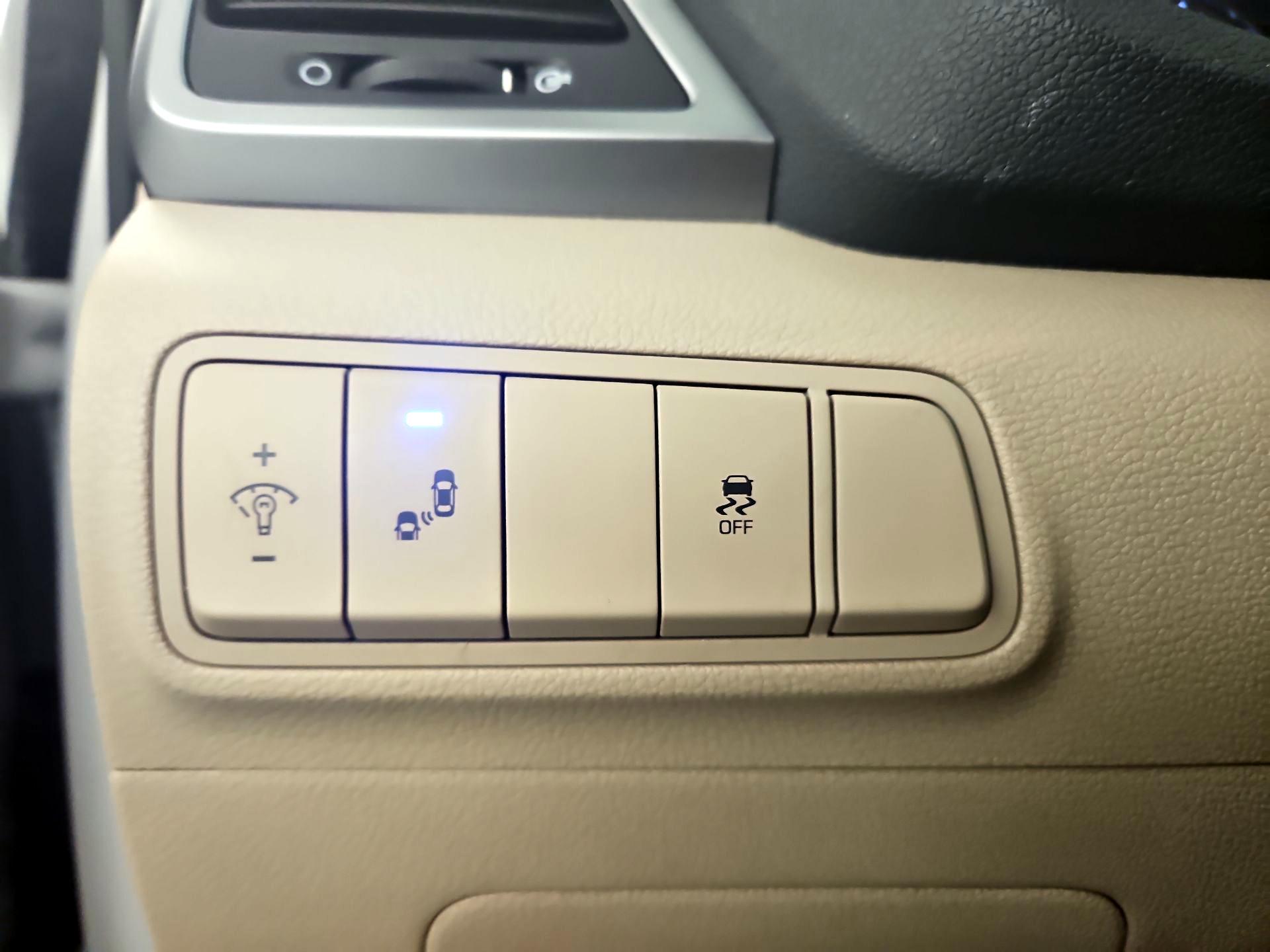 Thumbnail: 2017 Hyundai Tucson - 13