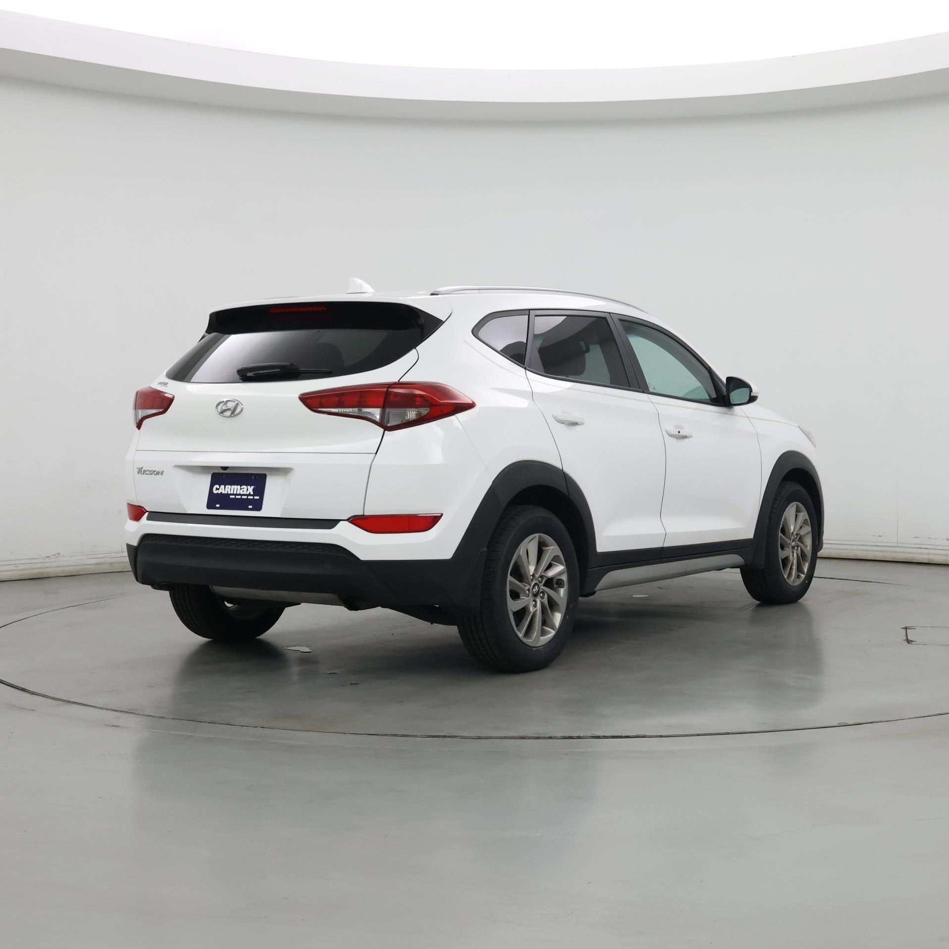 Thumbnail: 2017 Hyundai Tucson - 8