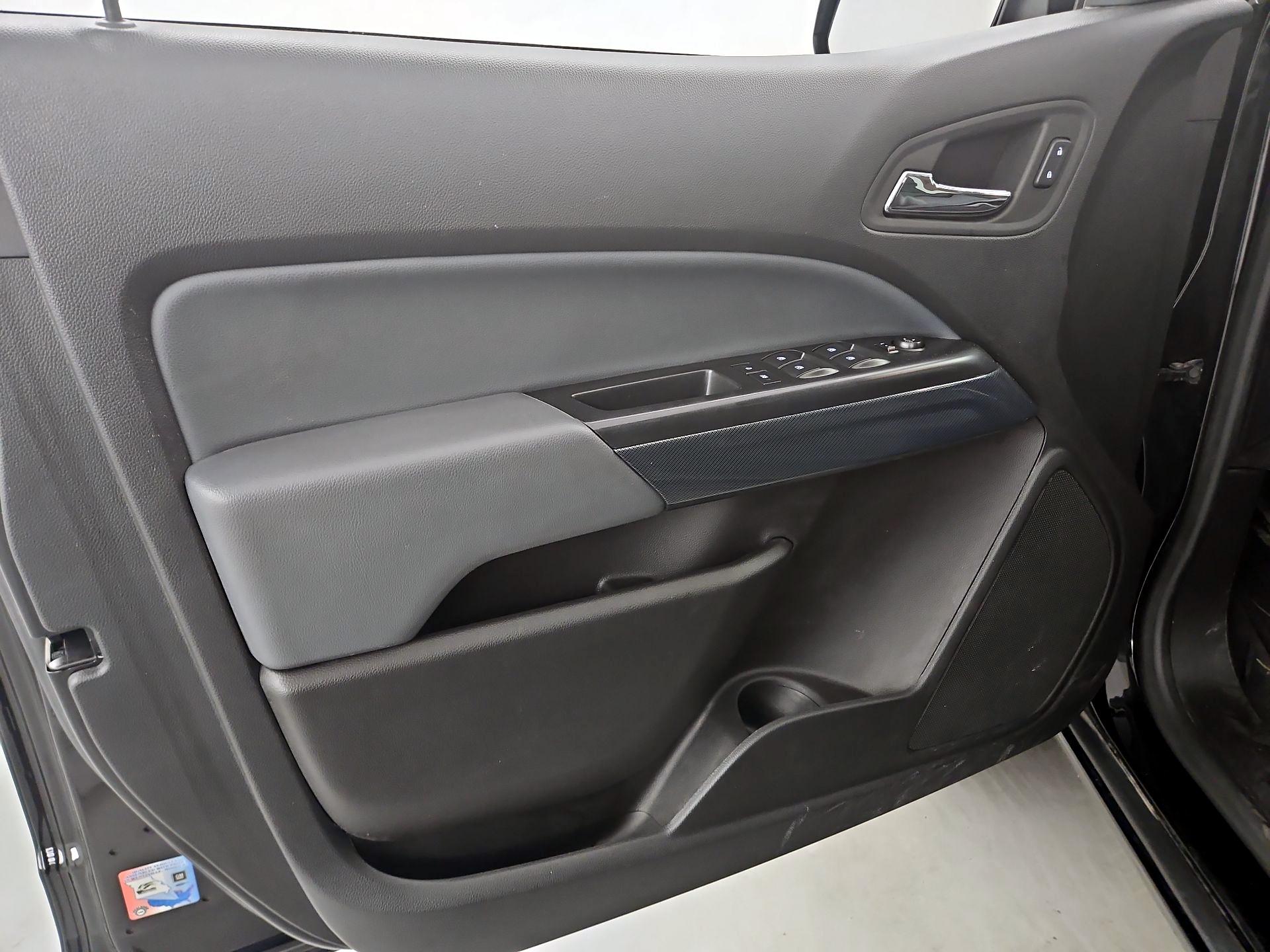 Thumbnail: 2022 Chevrolet Colorado - 12