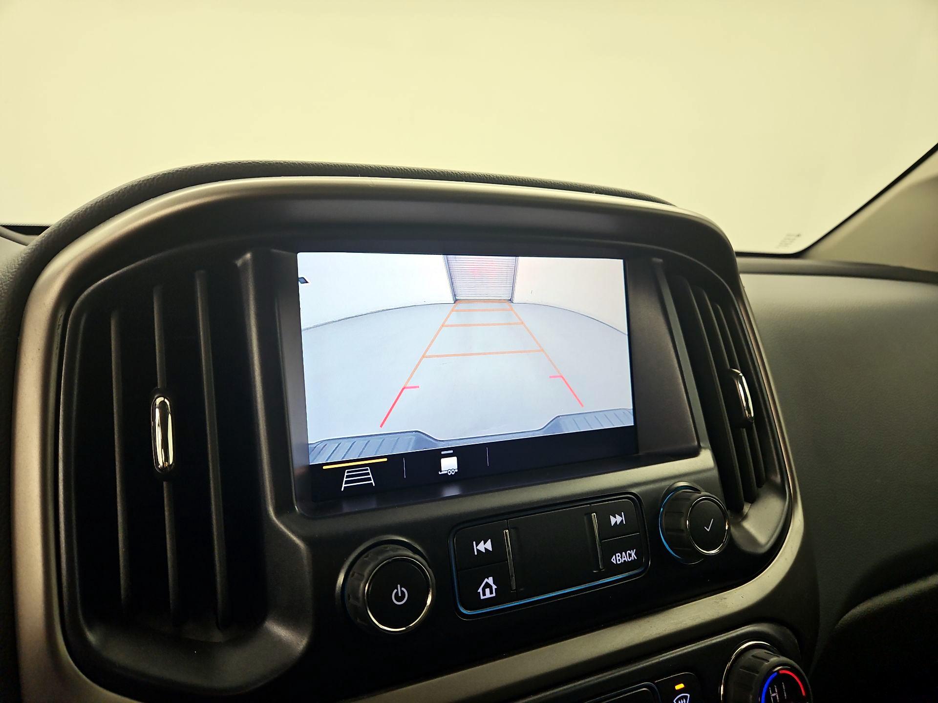 Thumbnail: 2022 Chevrolet Colorado - 14