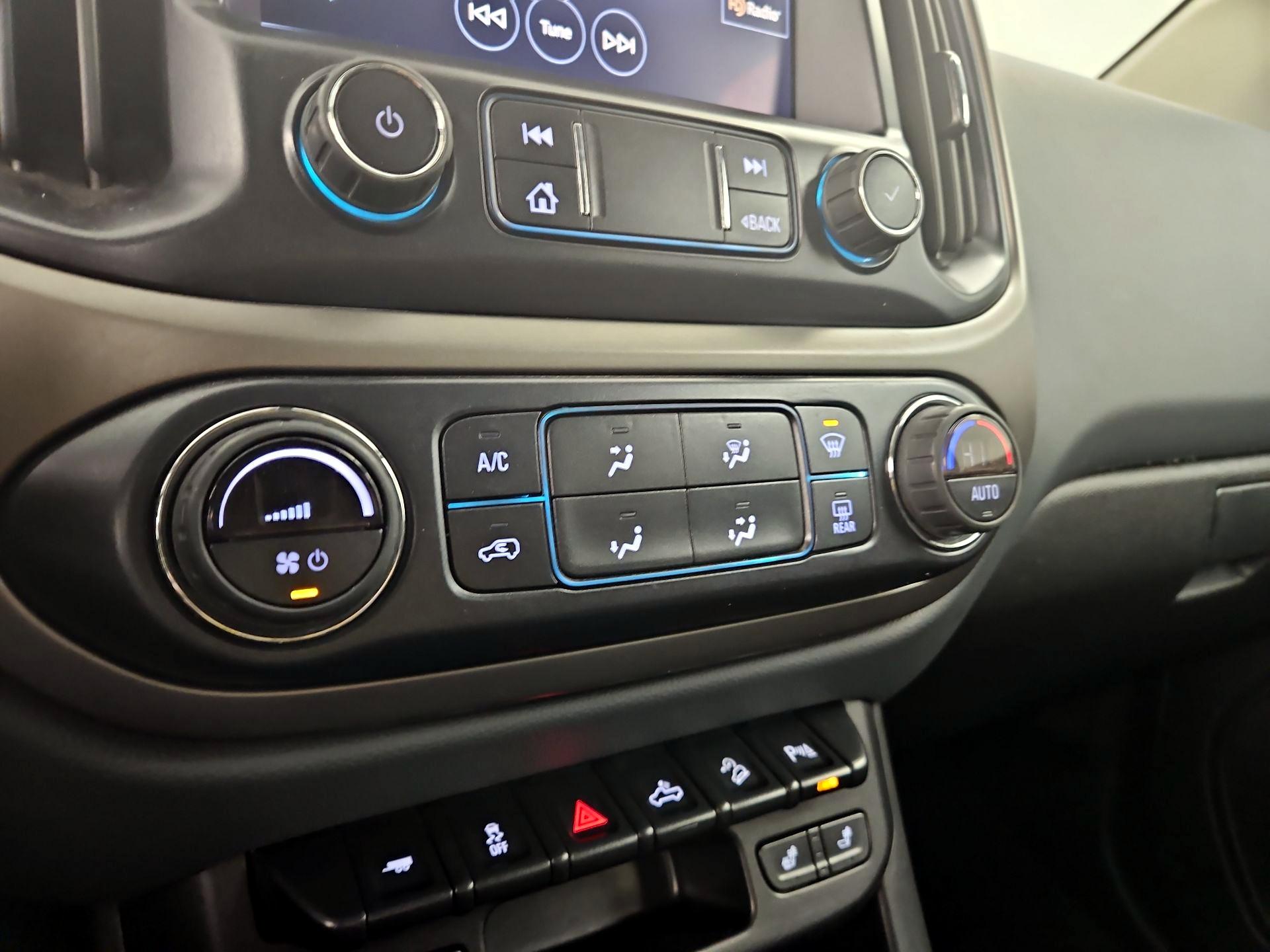 Thumbnail: 2022 Chevrolet Colorado - 16