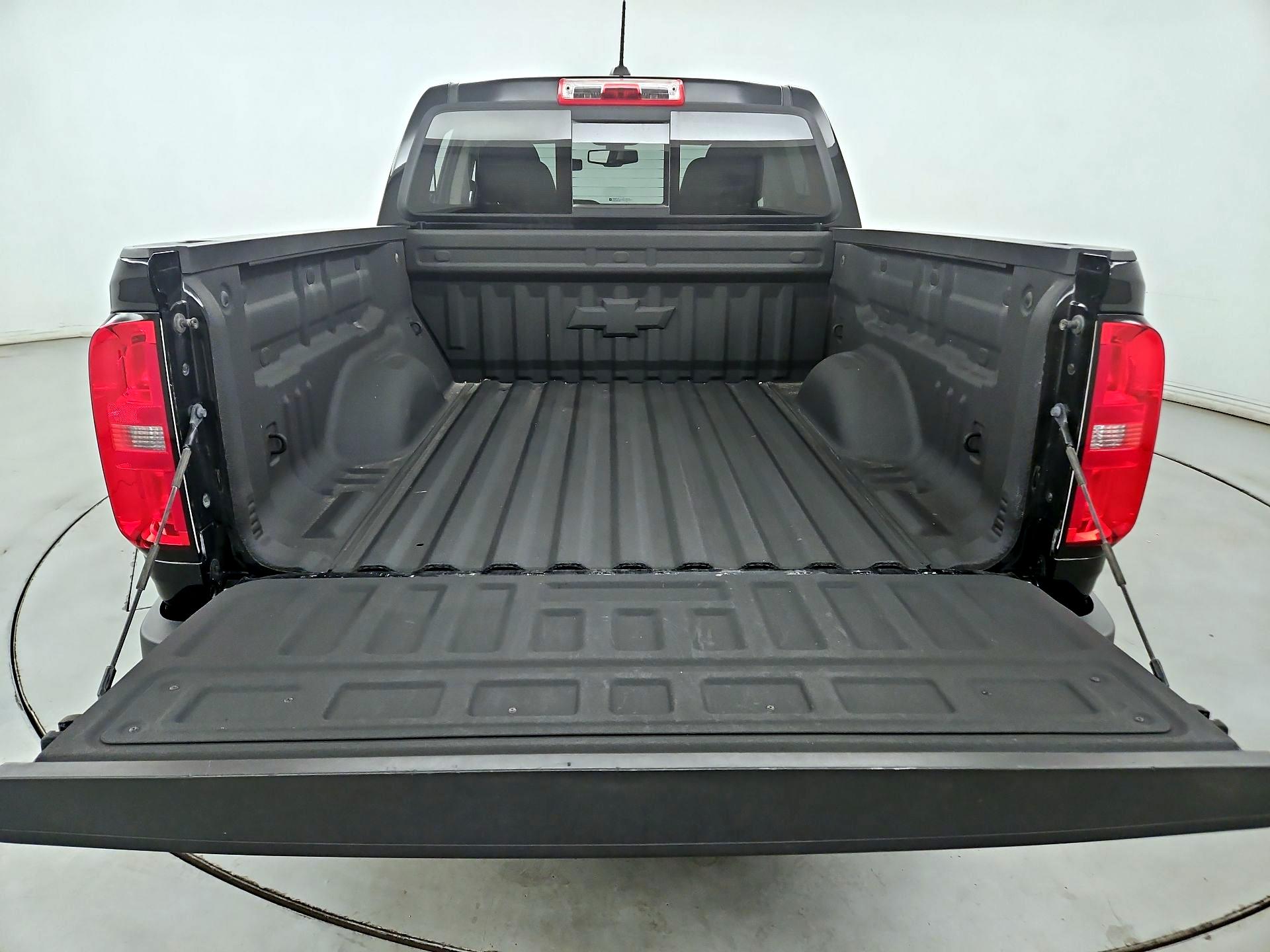 Thumbnail: 2022 Chevrolet Colorado - 20