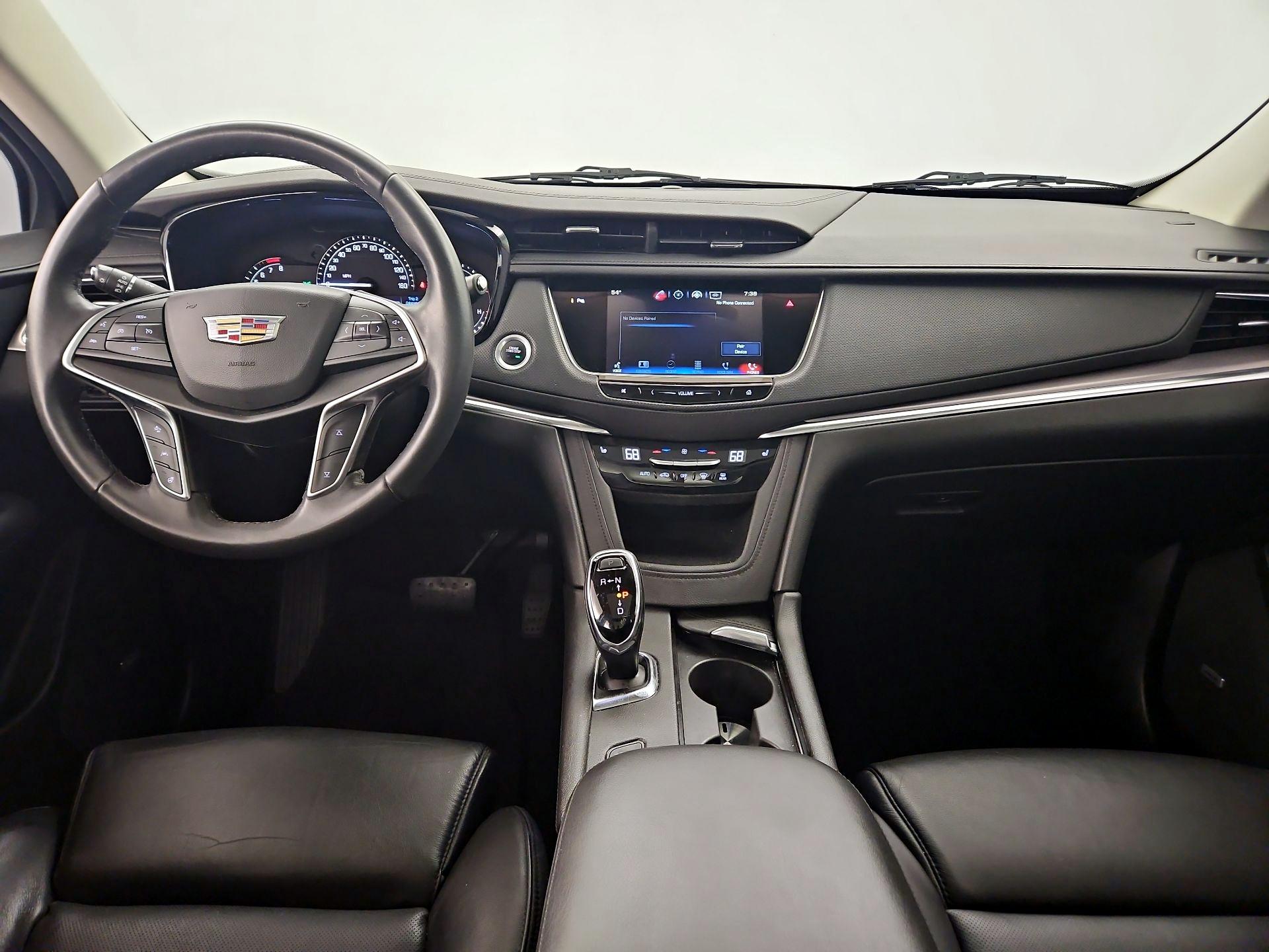 Thumbnail: 2017 Cadillac XT5 - 9