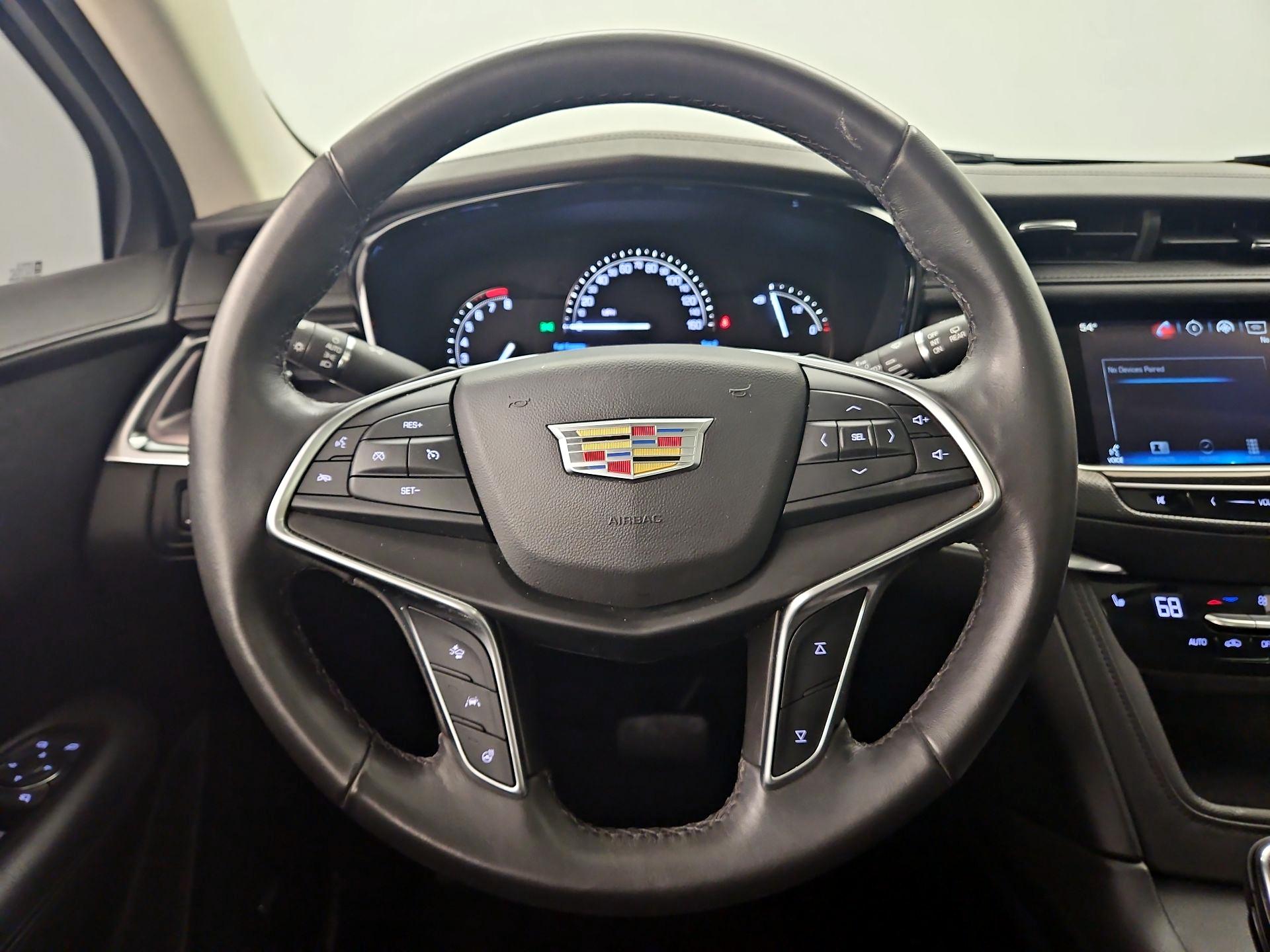 Thumbnail: 2017 Cadillac XT5 - 10