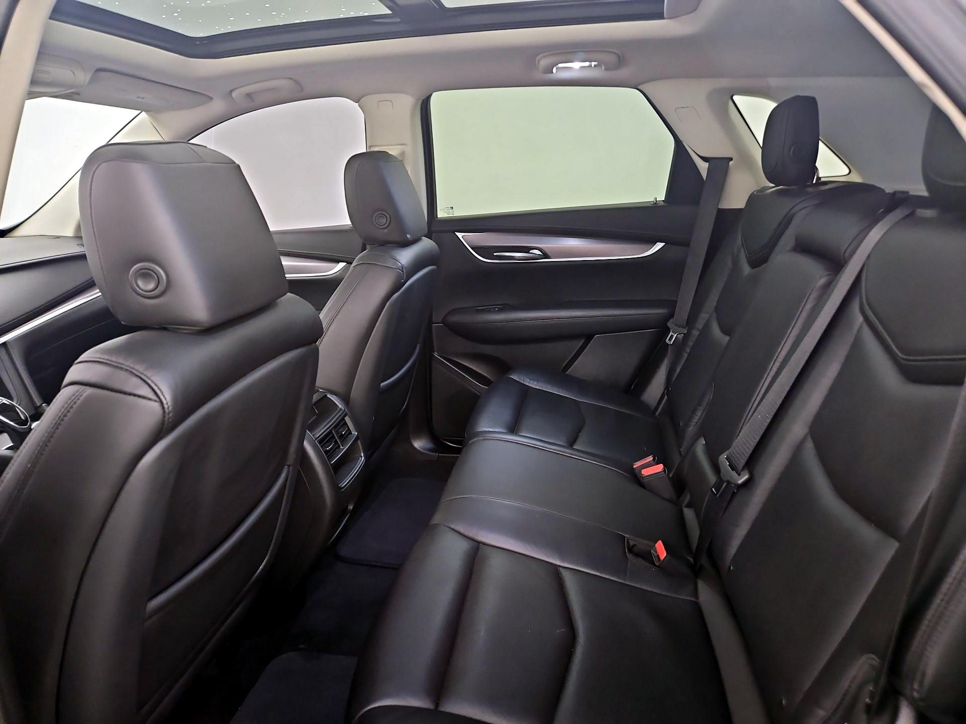 Thumbnail: 2017 Cadillac XT5 - 20