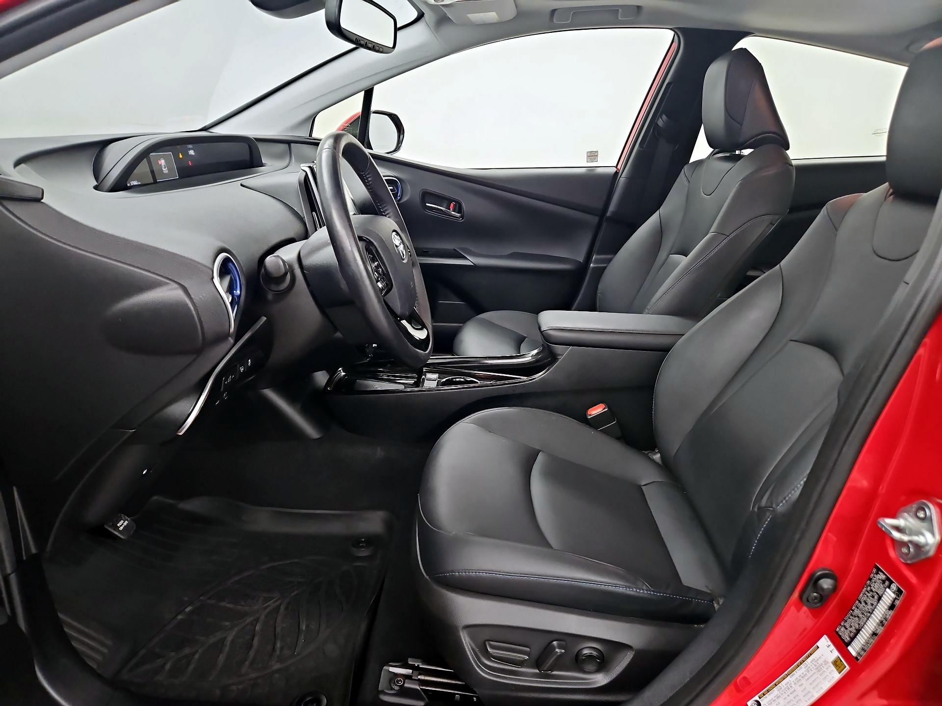 Thumbnail: 2020 Toyota Prius - 11