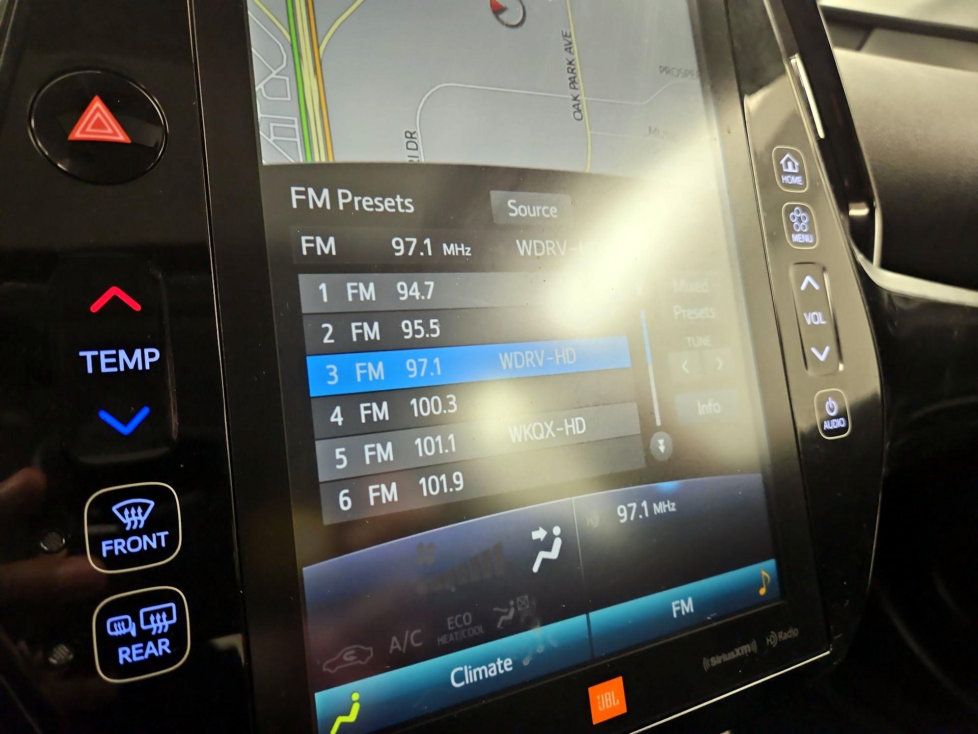 Thumbnail: 2020 Toyota Prius - 16