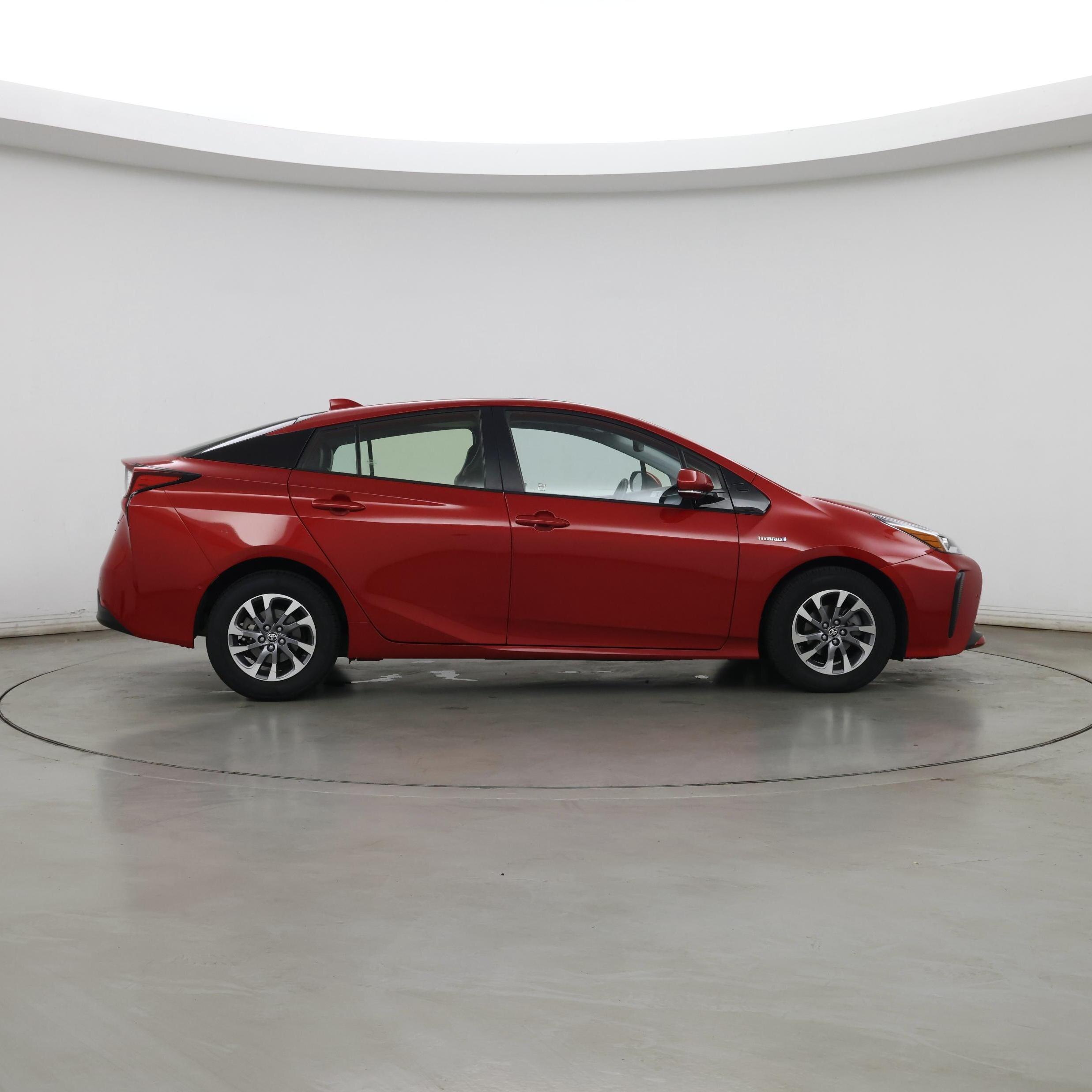 Thumbnail: 2020 Toyota Prius - 7