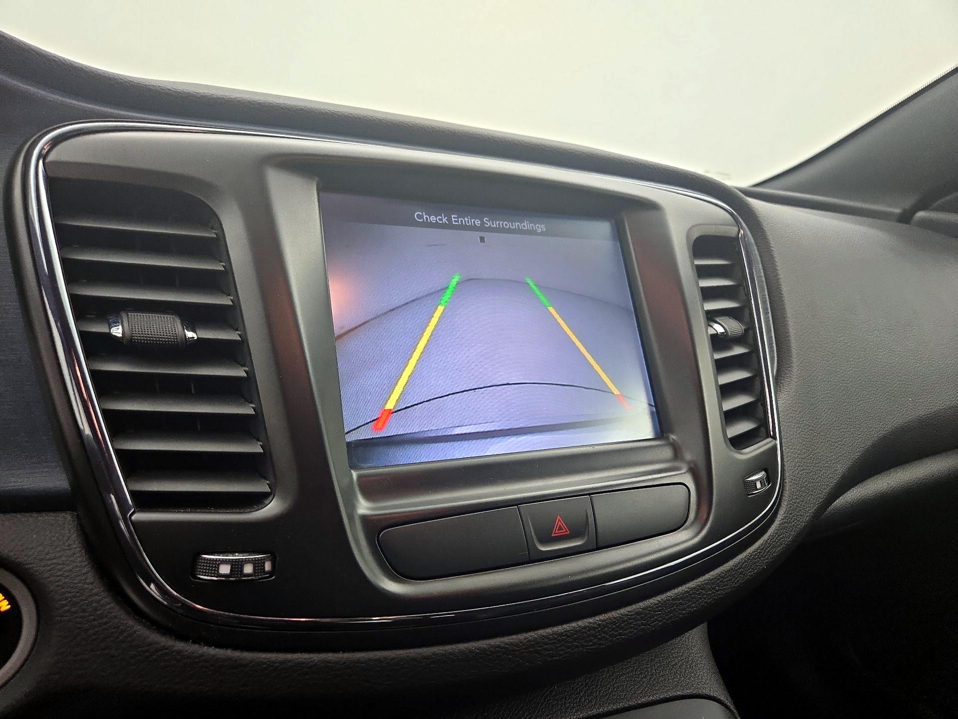 Thumbnail: 2016 Chrysler 200 - 14