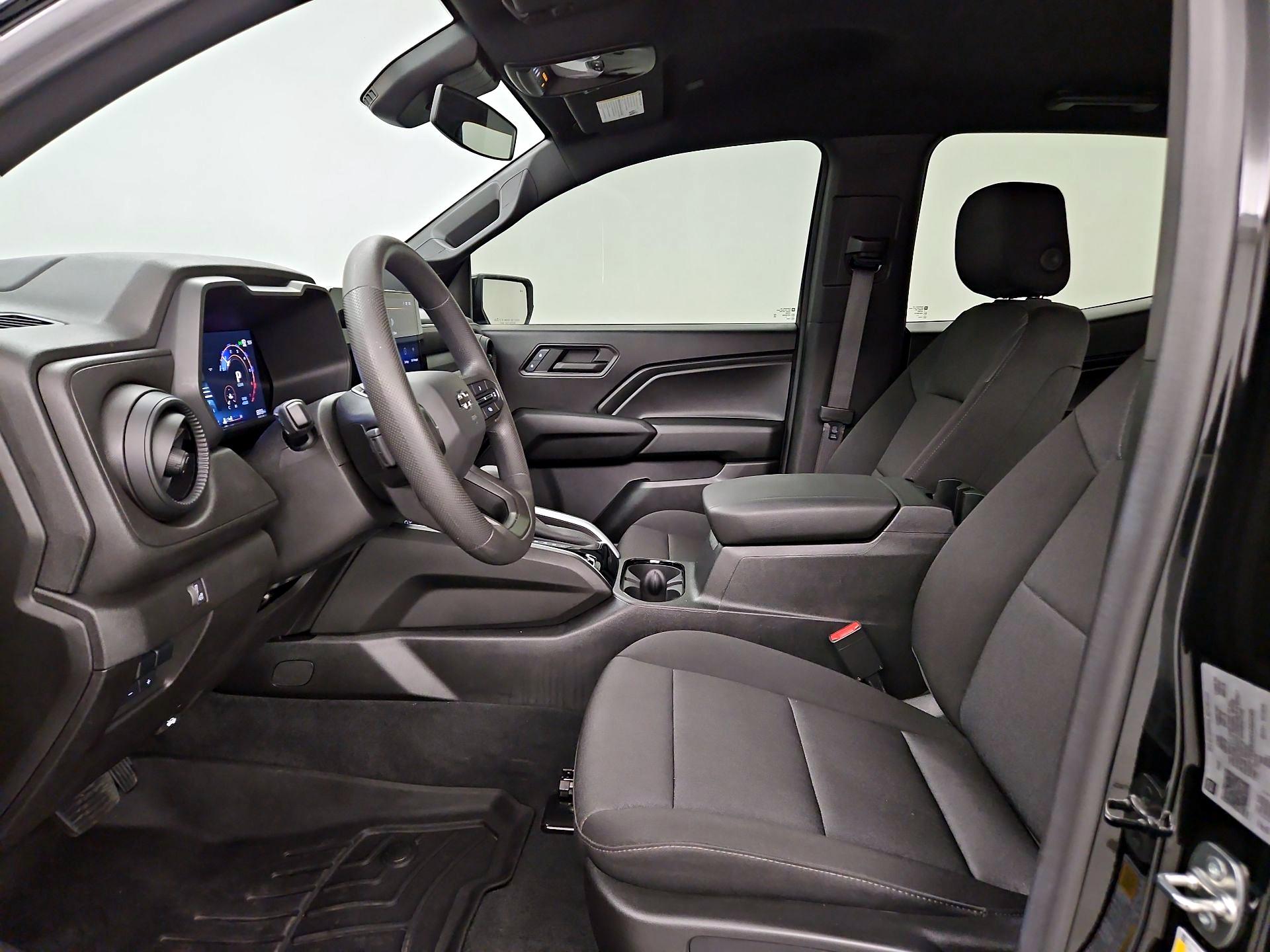 Thumbnail: 2024 Chevrolet Colorado - 11