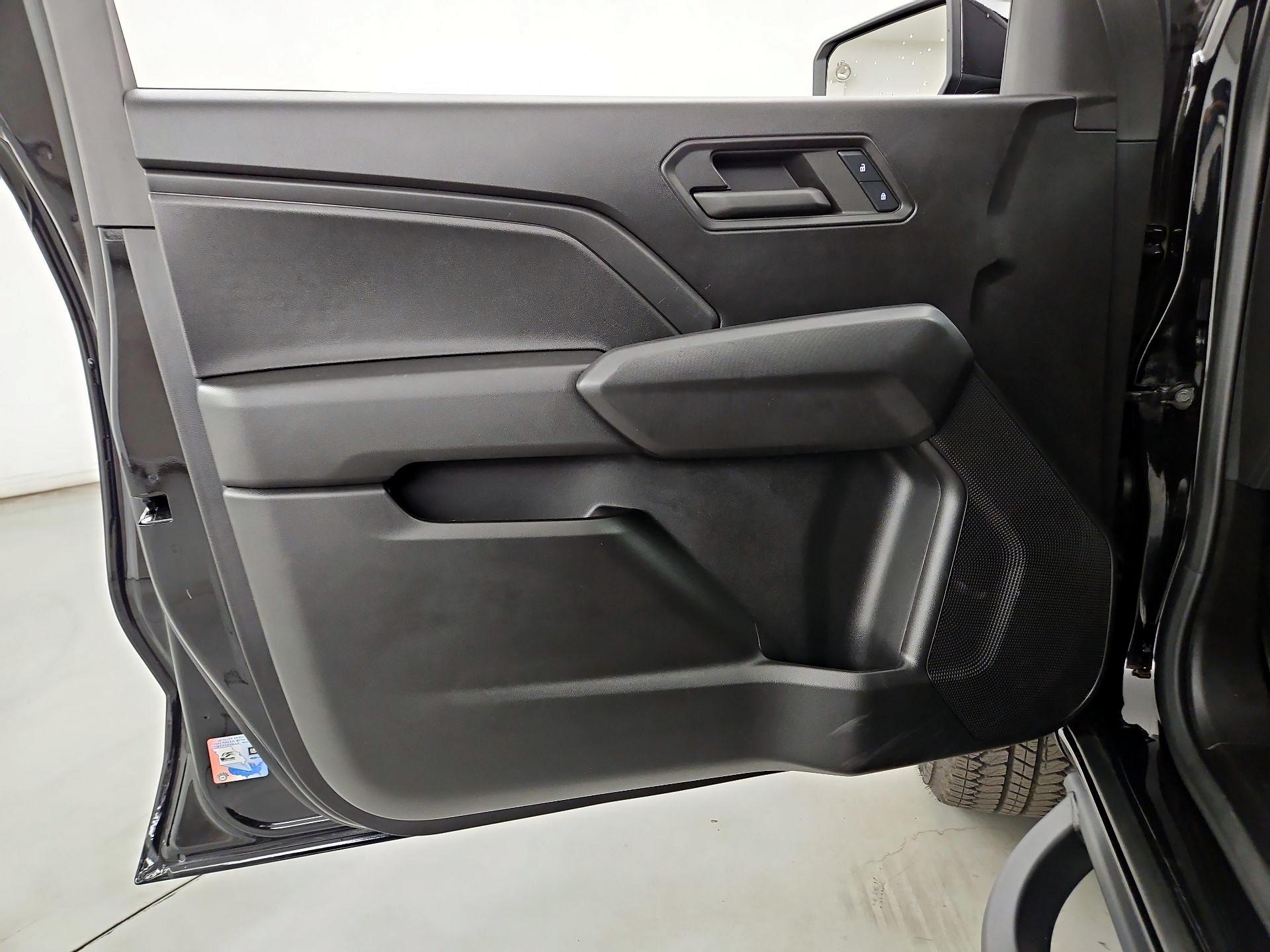 Thumbnail: 2024 Chevrolet Colorado - 12
