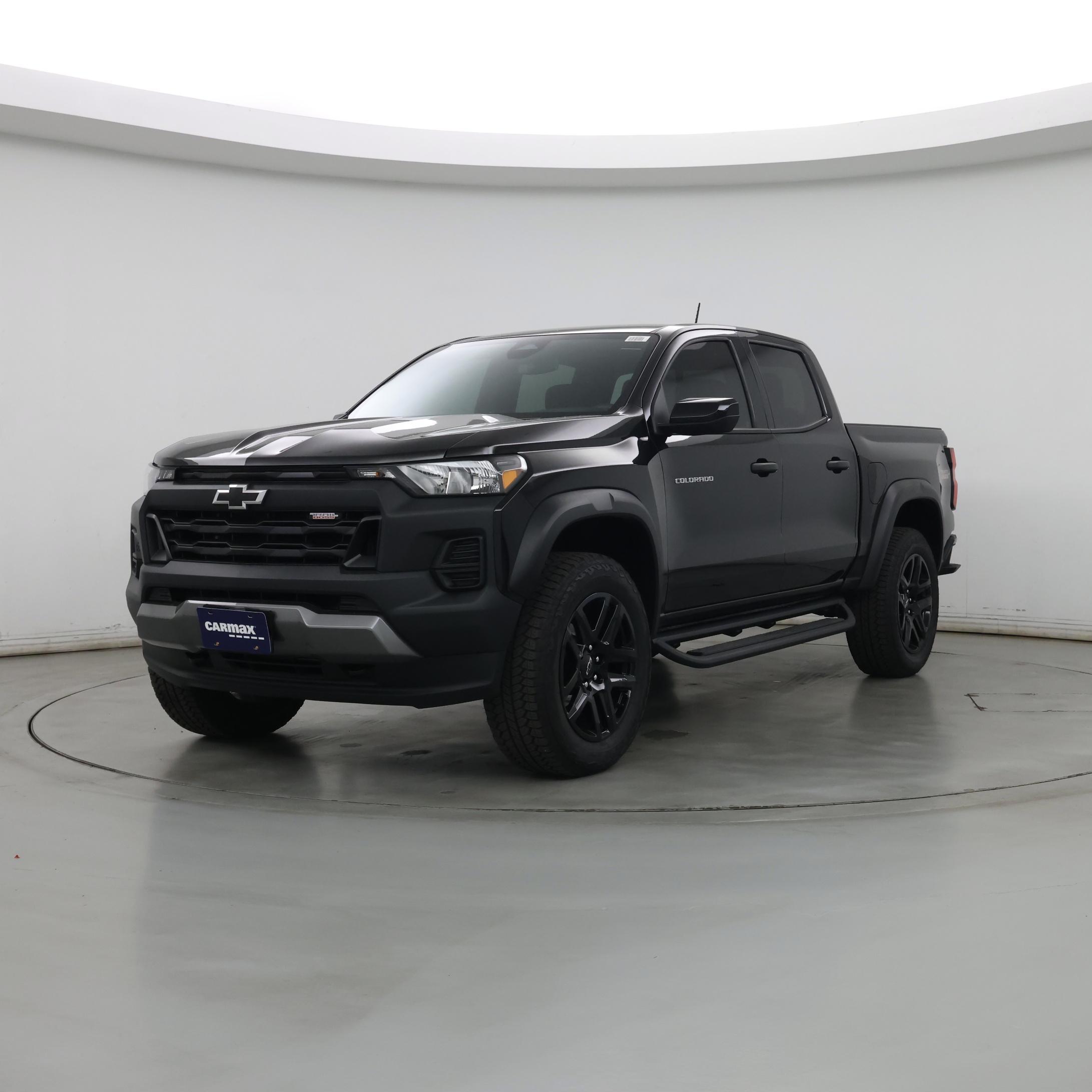 Thumbnail: 2024 Chevrolet Colorado - 4