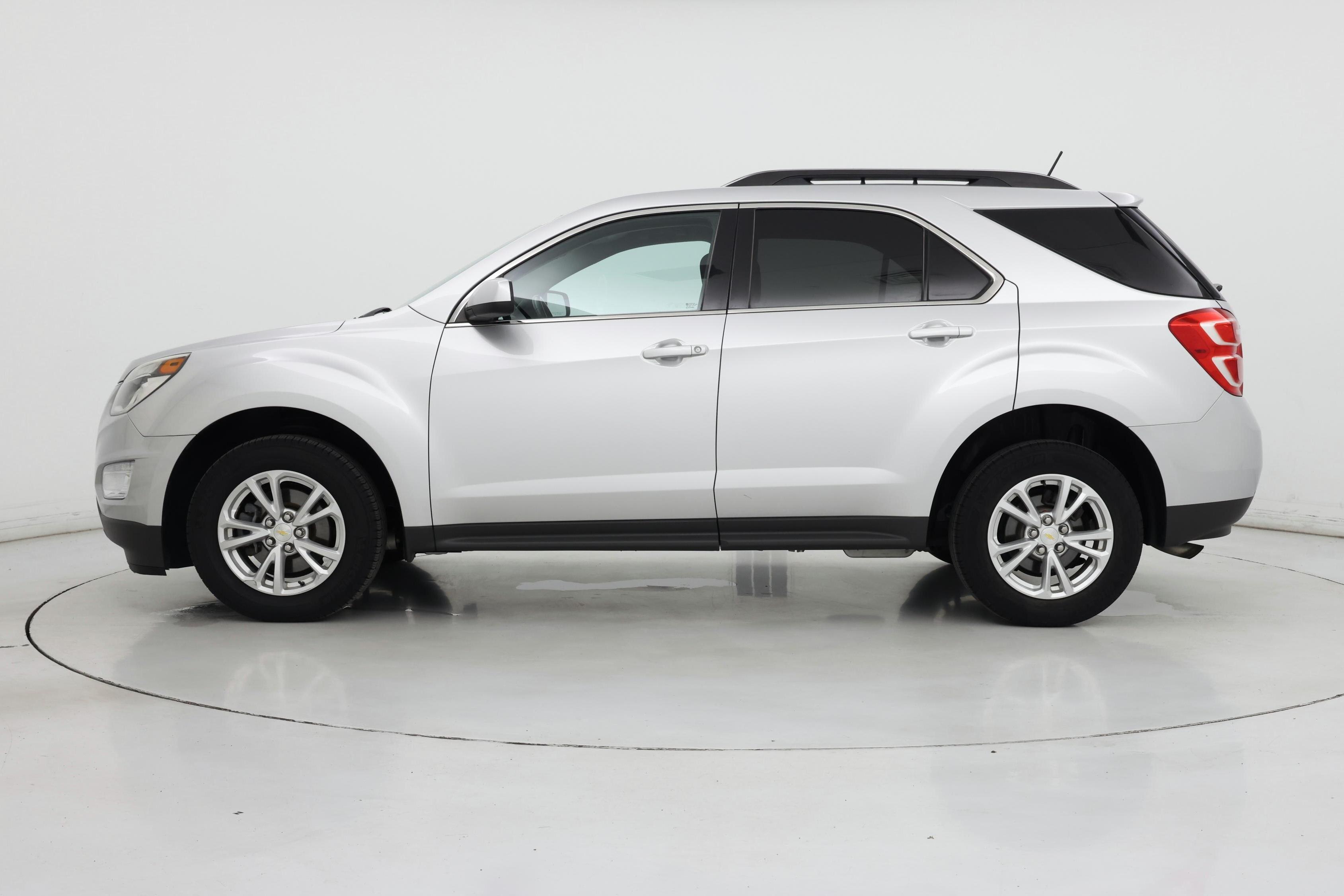 Thumbnail: 2017 Chevrolet Equinox - 3