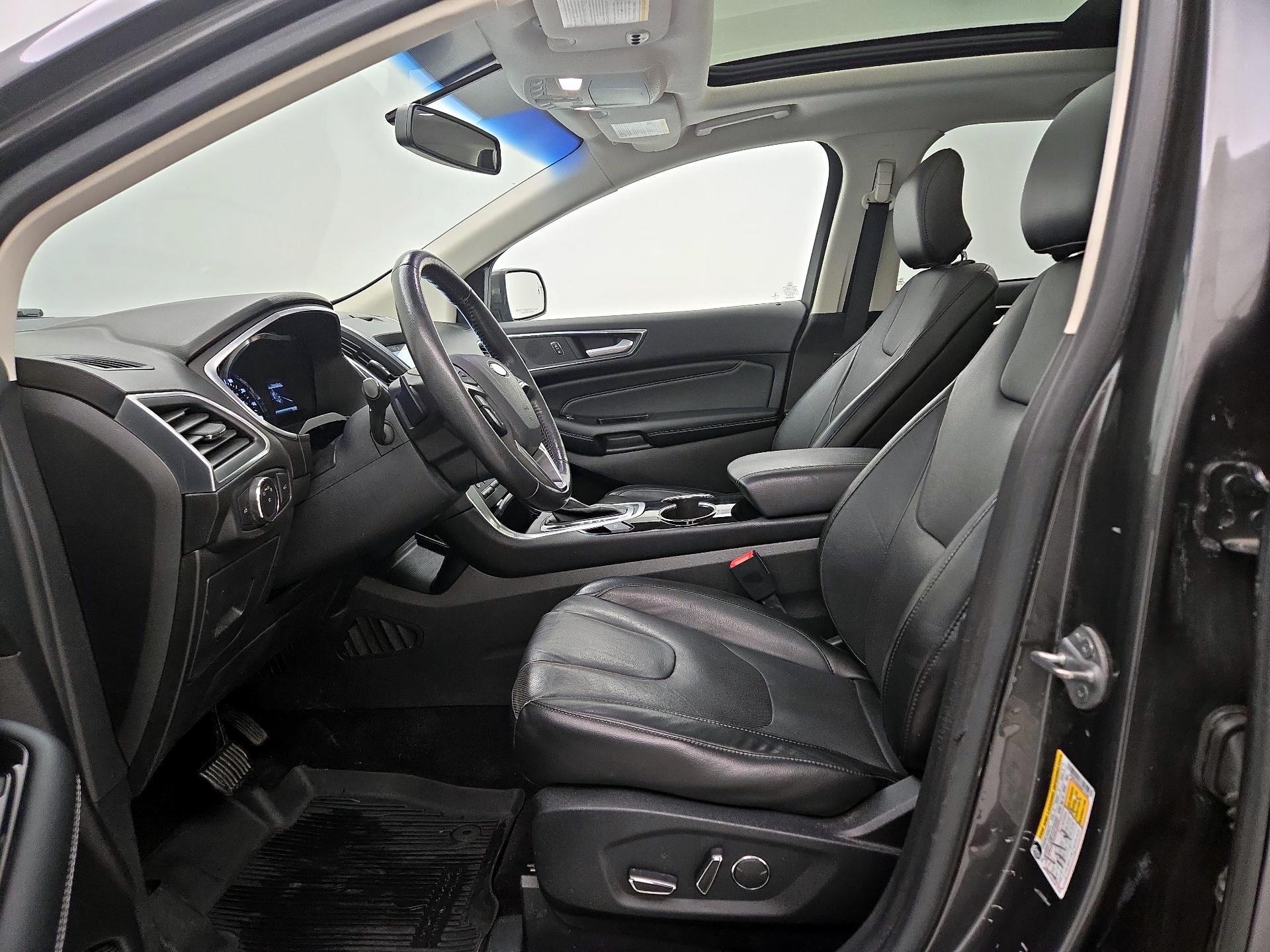 Thumbnail: 2017 Ford Edge - 11