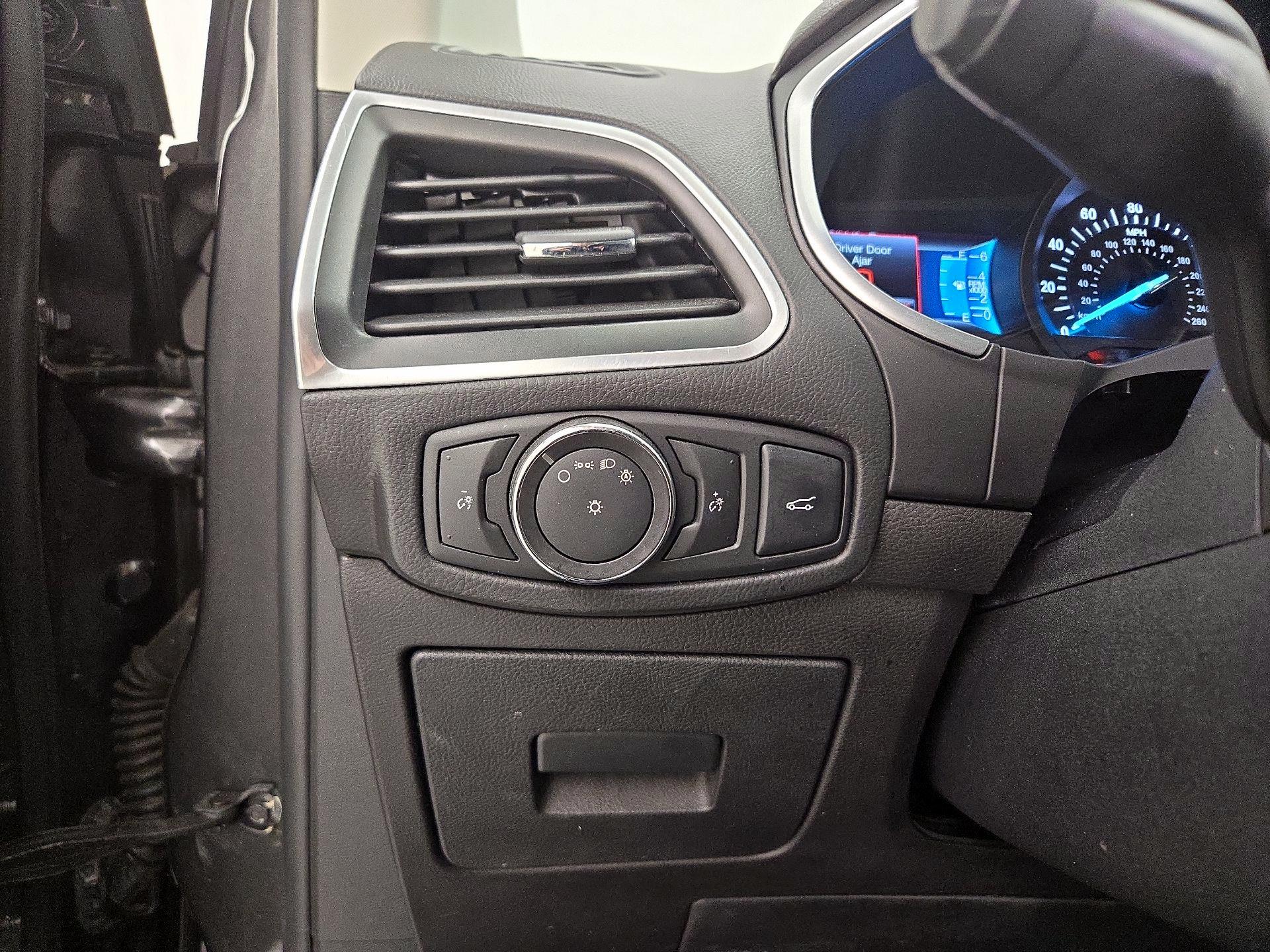 Thumbnail: 2017 Ford Edge - 13