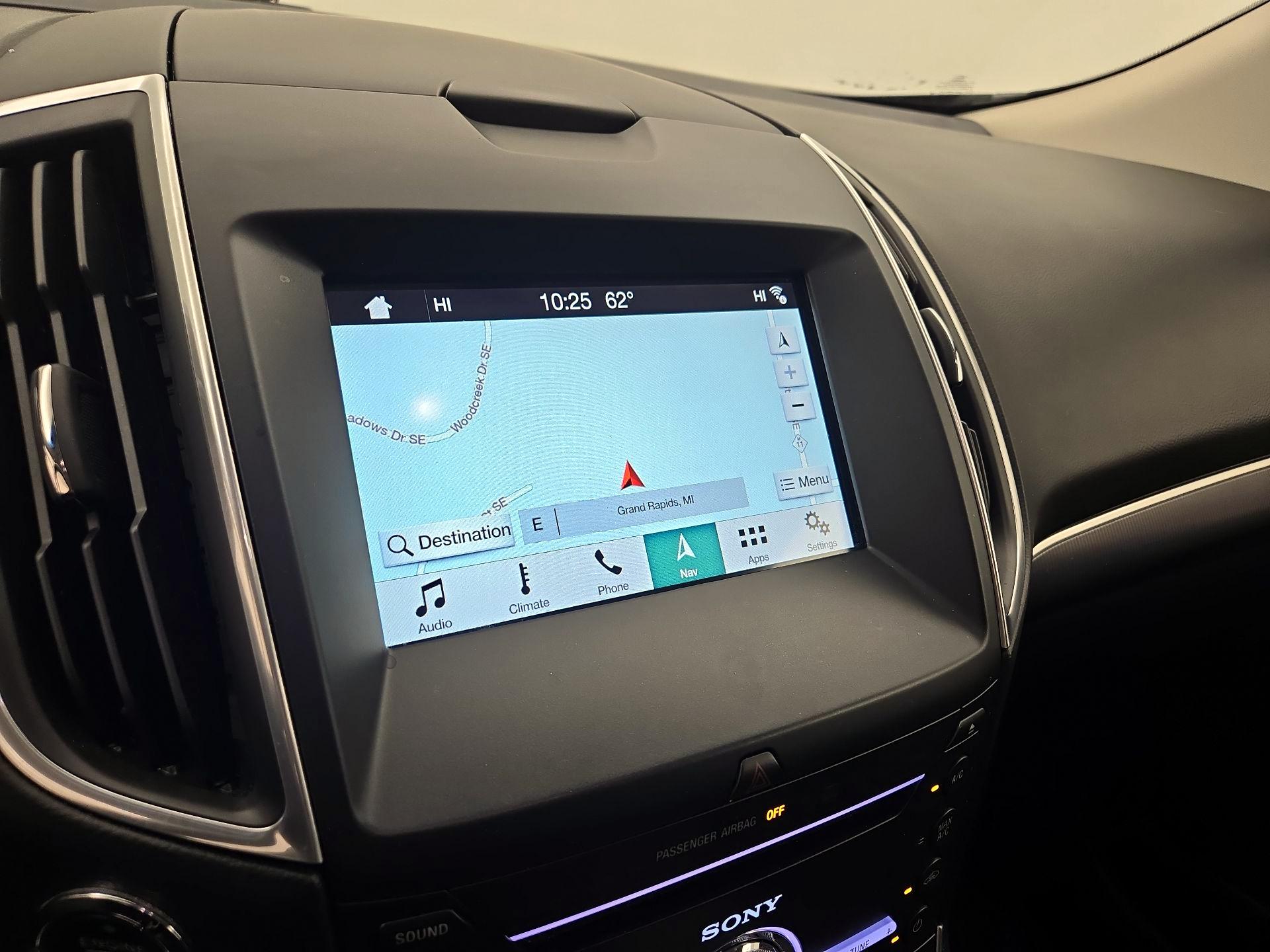 Thumbnail: 2017 Ford Edge - 14