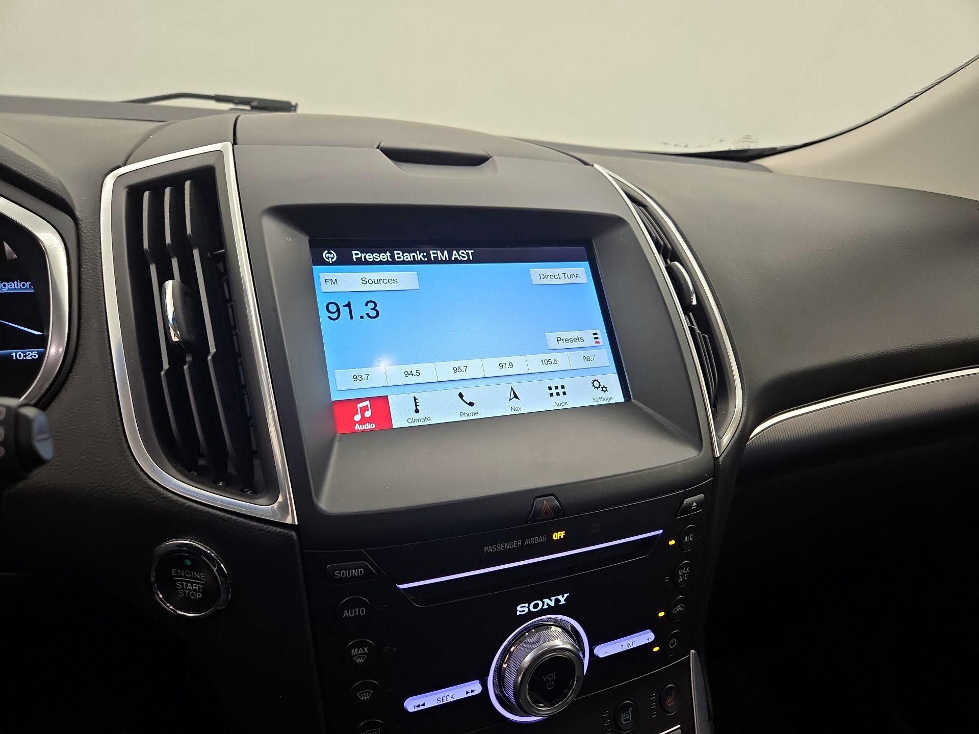 Thumbnail: 2017 Ford Edge - 16