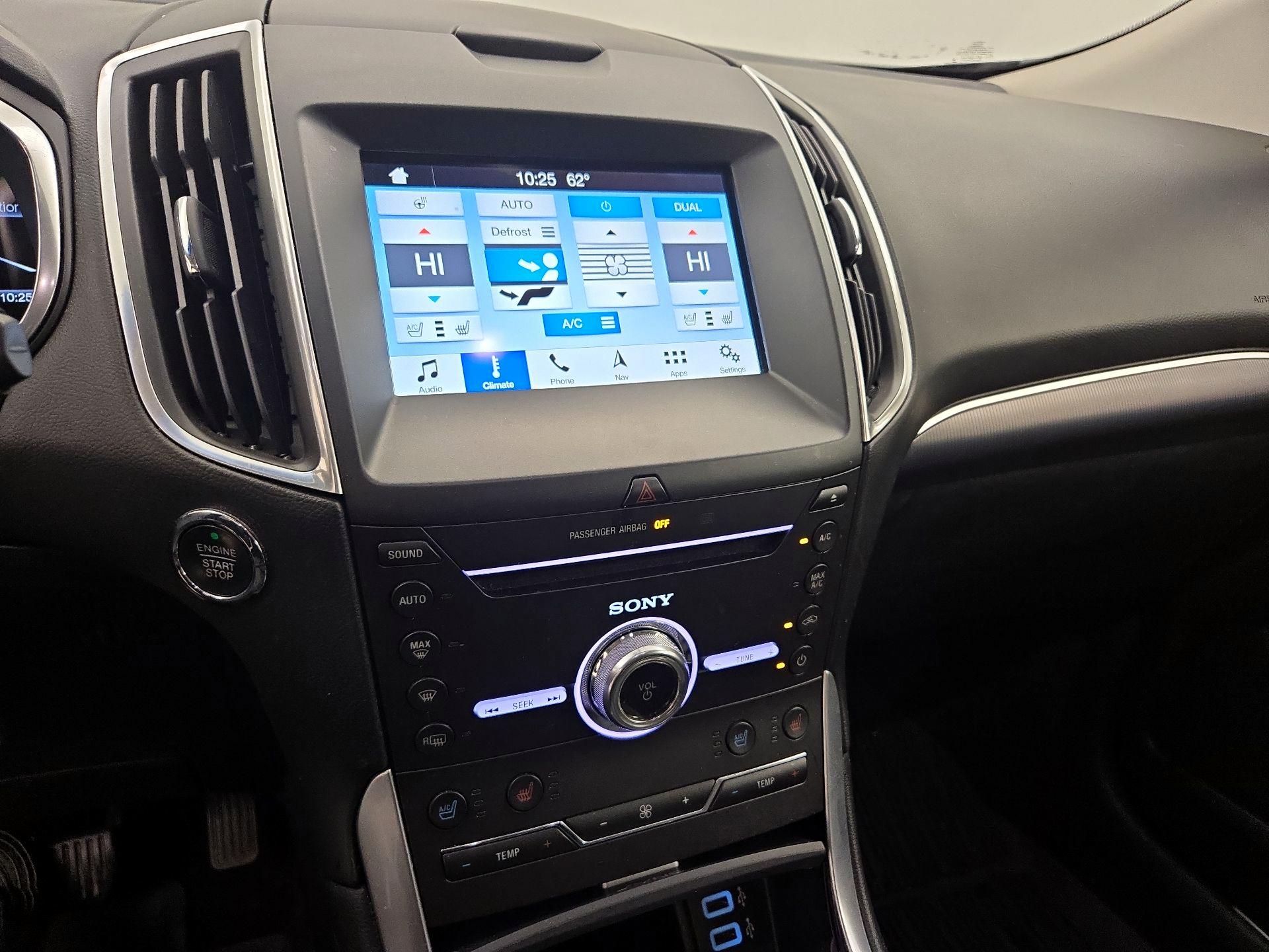 Thumbnail: 2017 Ford Edge - 17