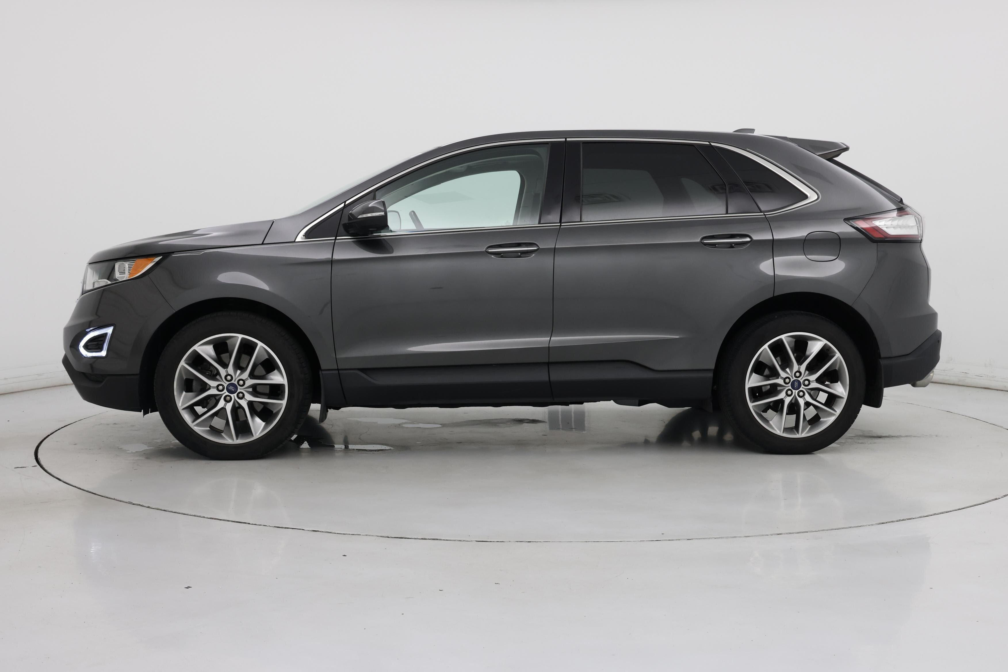 Thumbnail: 2017 Ford Edge - 3