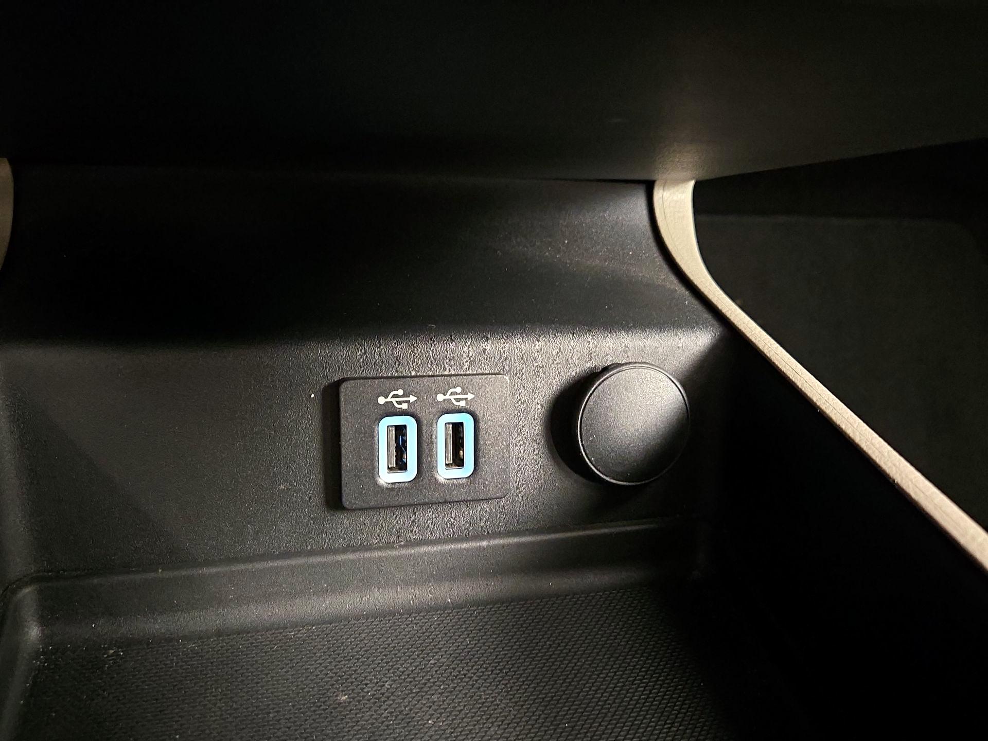 Thumbnail: 2019 Ford Fusion - 19