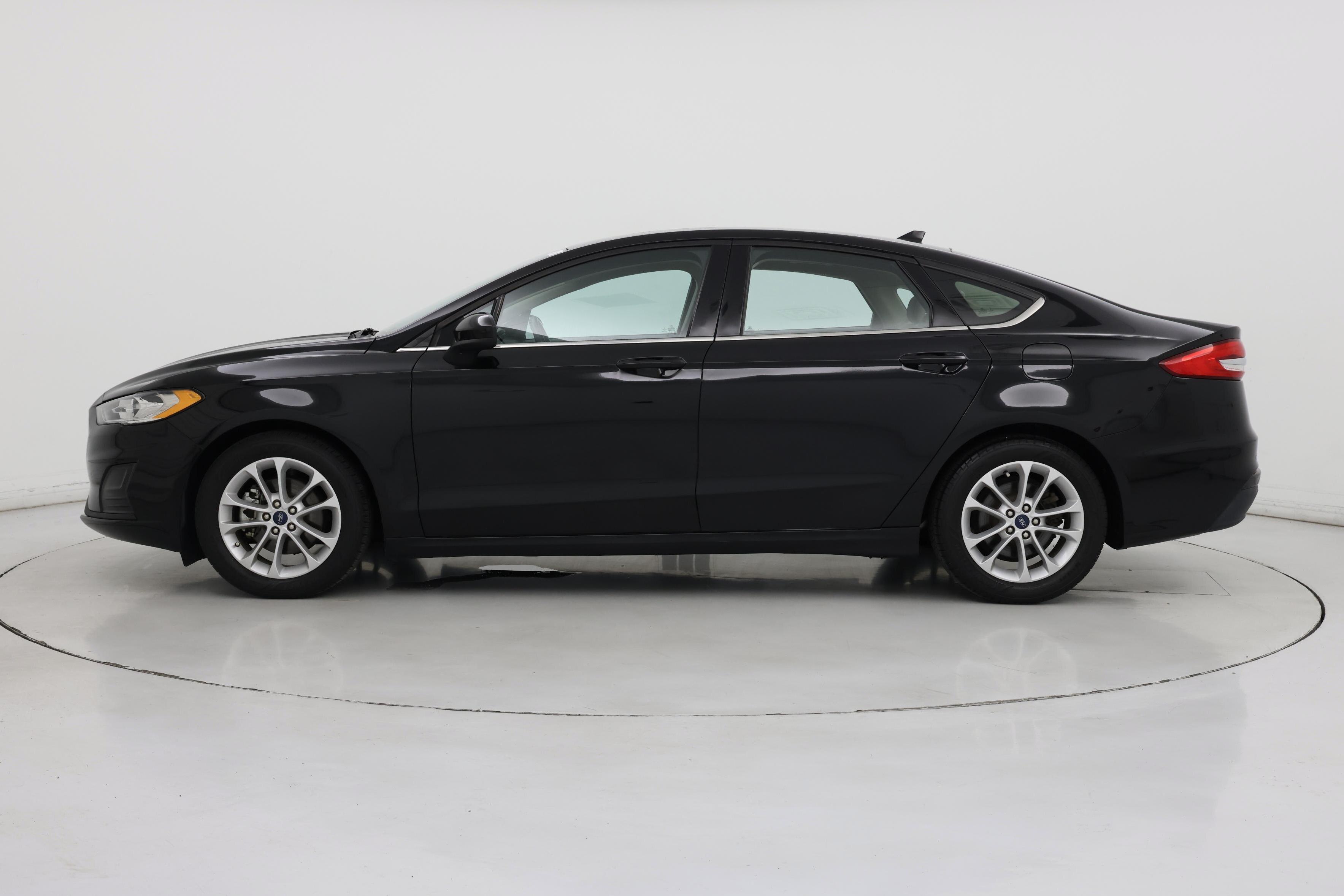 Thumbnail: 2019 Ford Fusion - 3