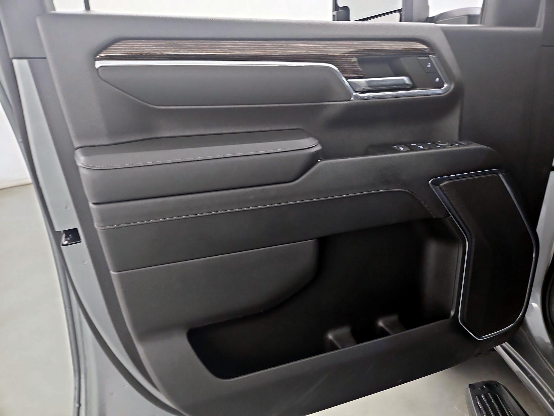 Thumbnail: 2024 GMC Sierra 2500 - 12