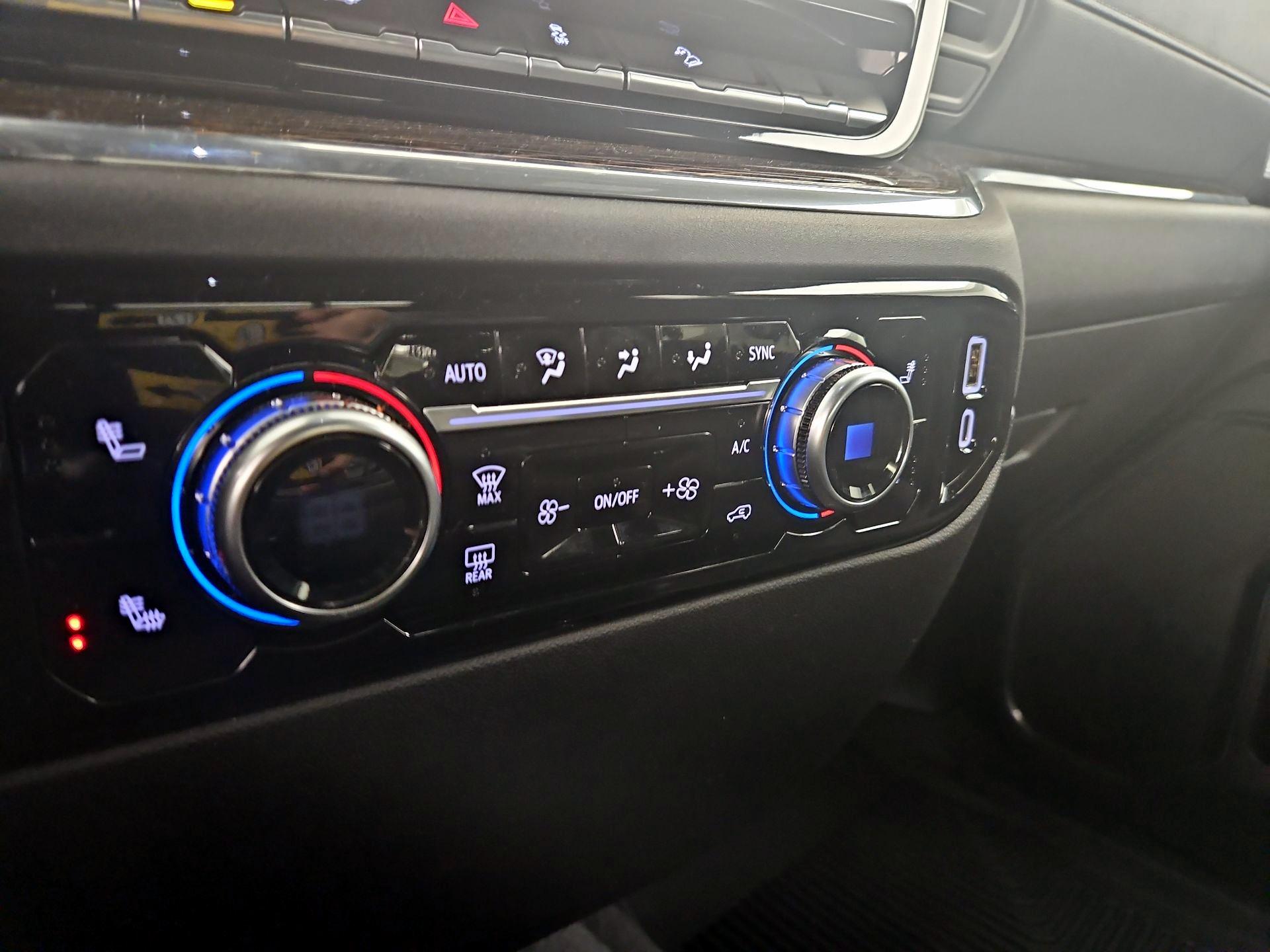 Thumbnail: 2024 GMC Sierra 2500 - 16