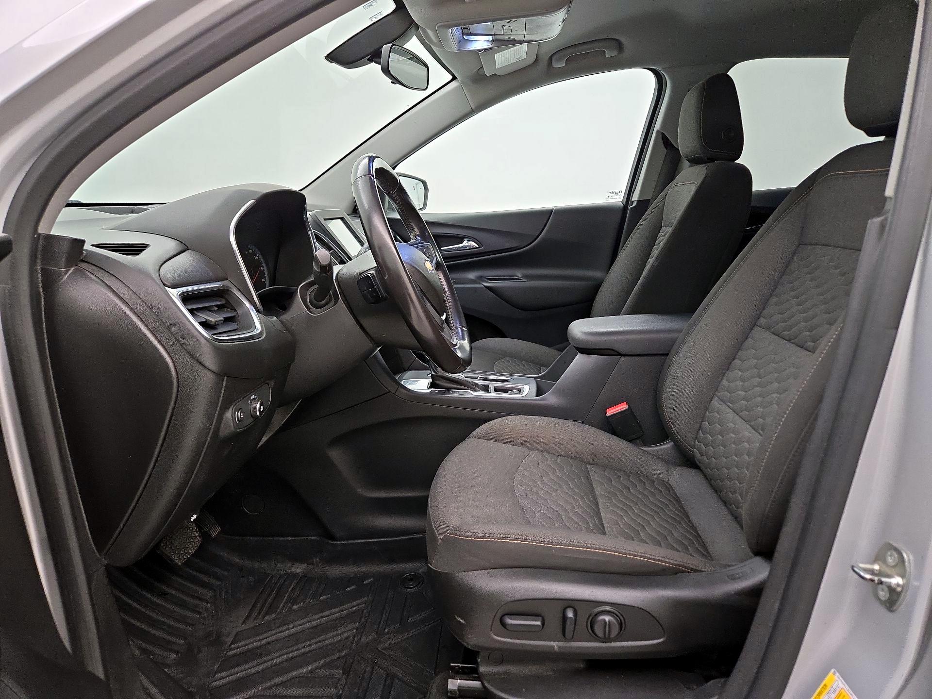 Thumbnail: 2018 Chevrolet Equinox - 11