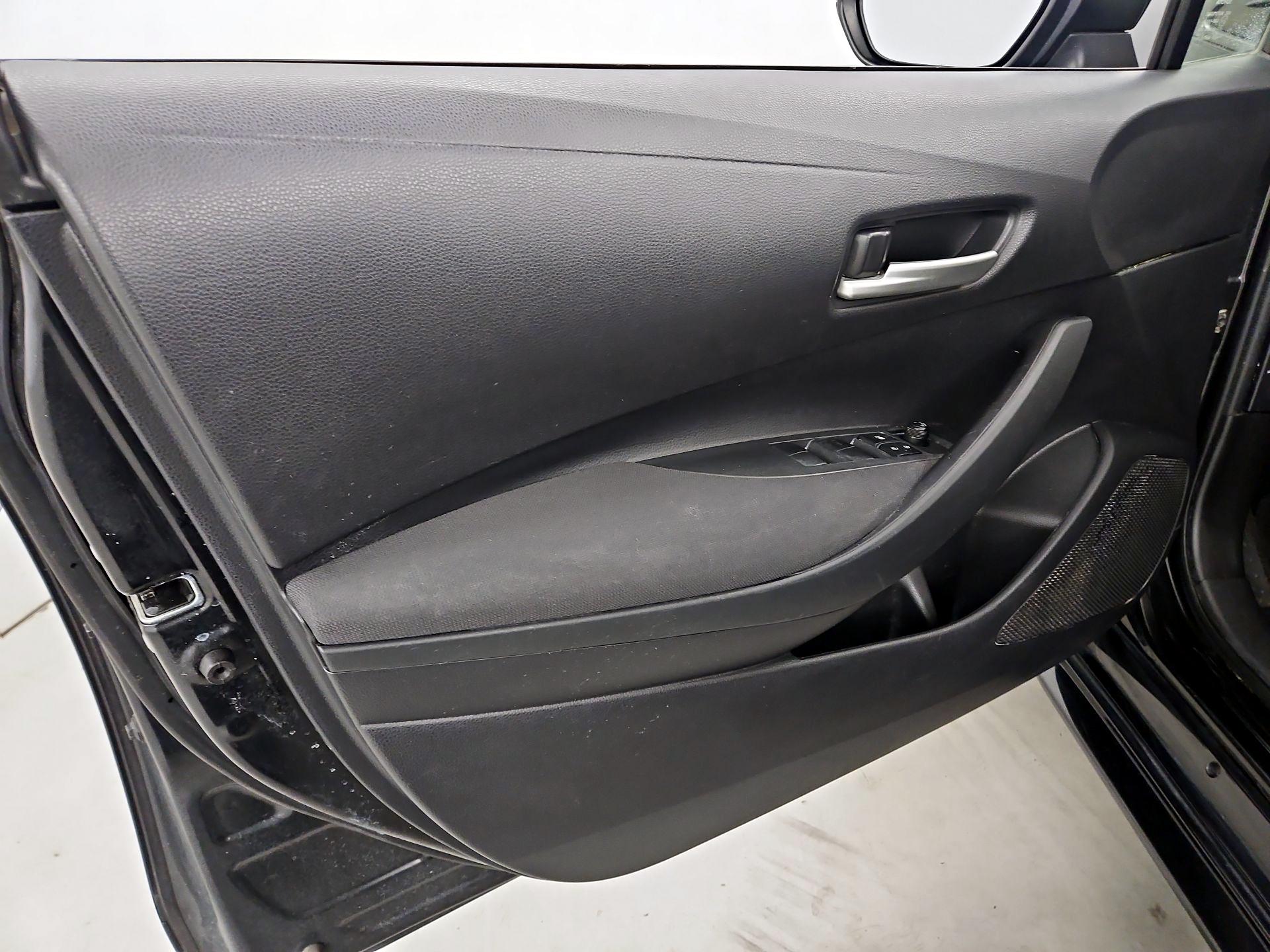 Thumbnail: 2021 Toyota Corolla - 12