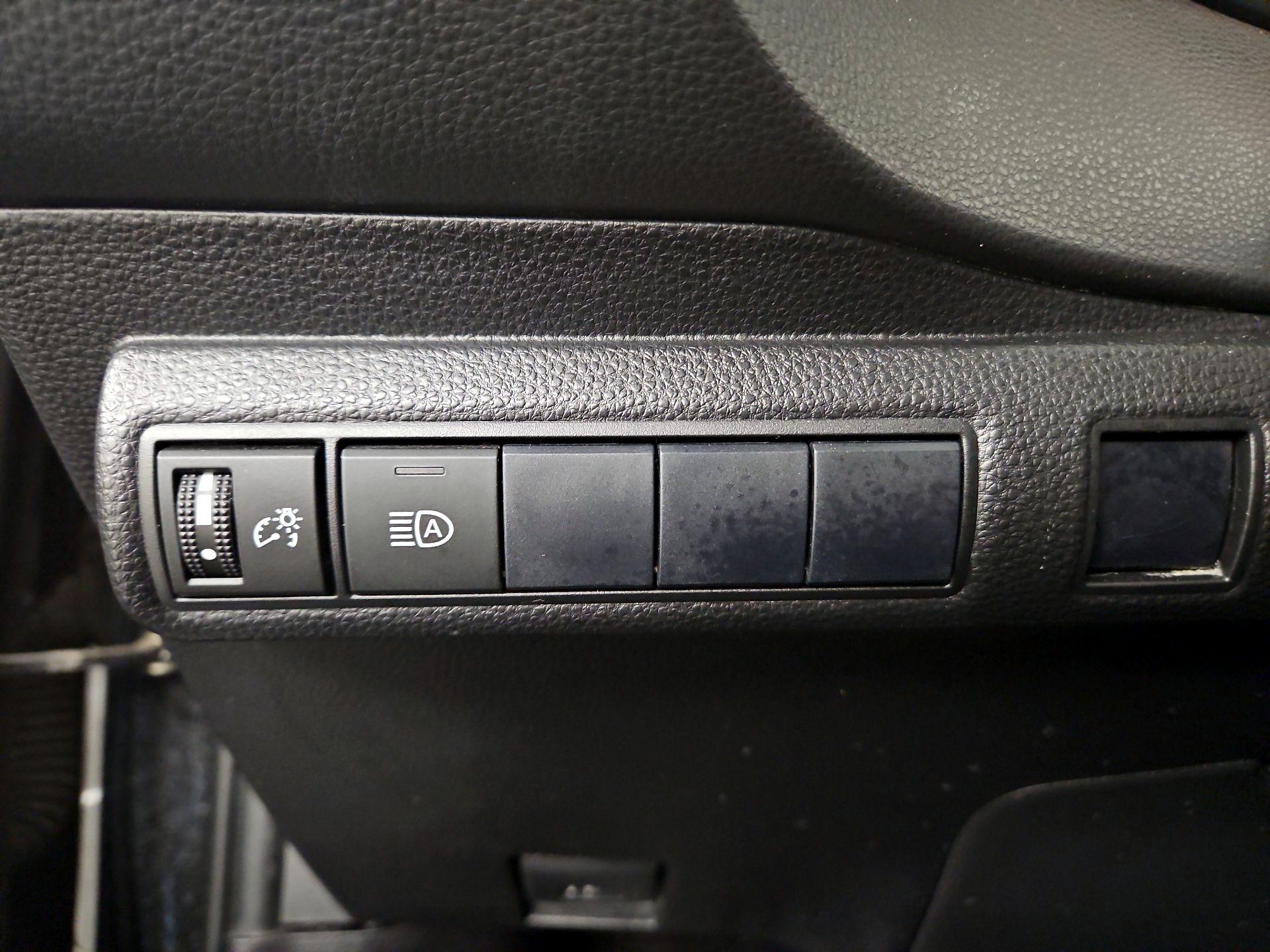 Thumbnail: 2021 Toyota Corolla - 13