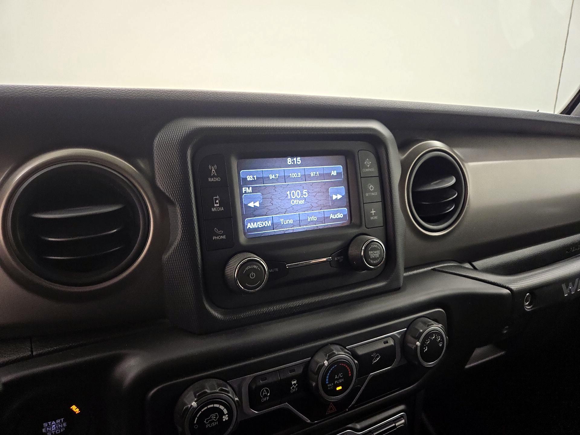 Thumbnail: 2018 Jeep Wrangler - 15