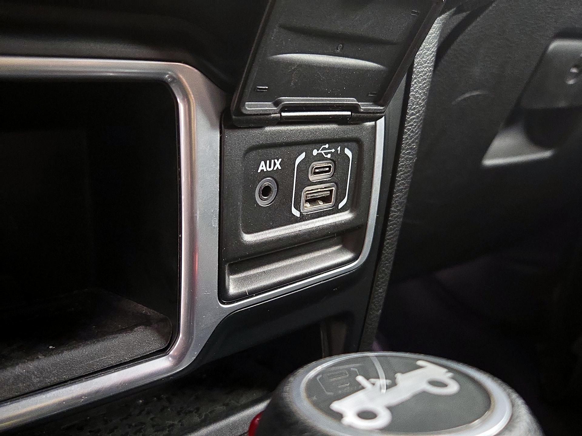 Thumbnail: 2018 Jeep Wrangler - 18