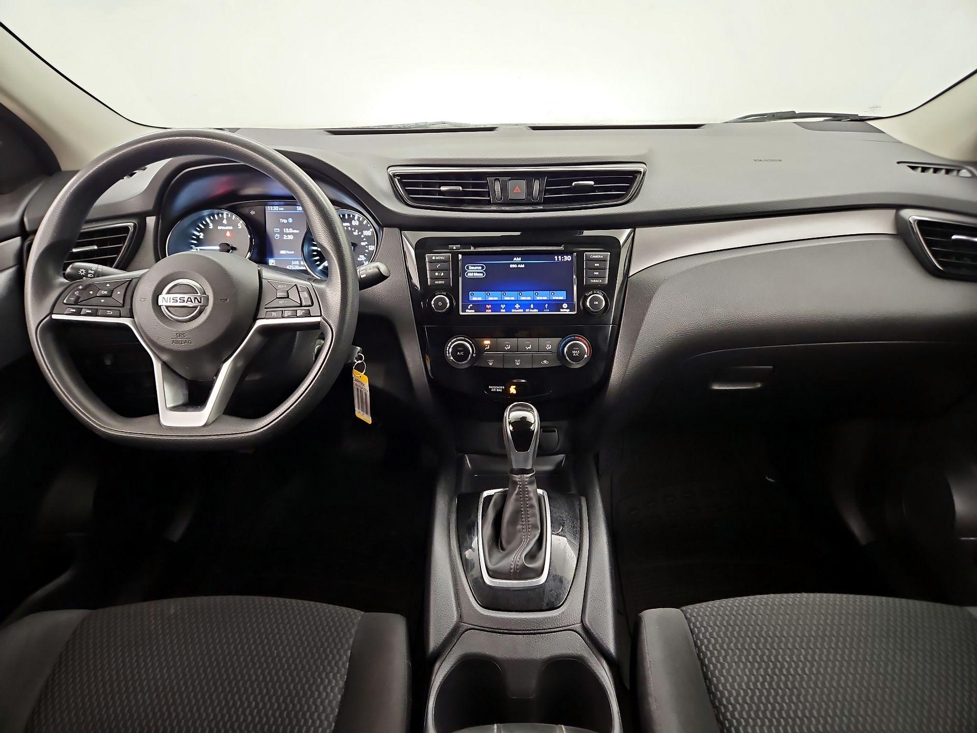 Thumbnail: 2021 Nissan Rogue Sport - 9